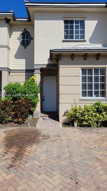 Photo of 1216 Lucaya Dr in Riviera Beach, FL