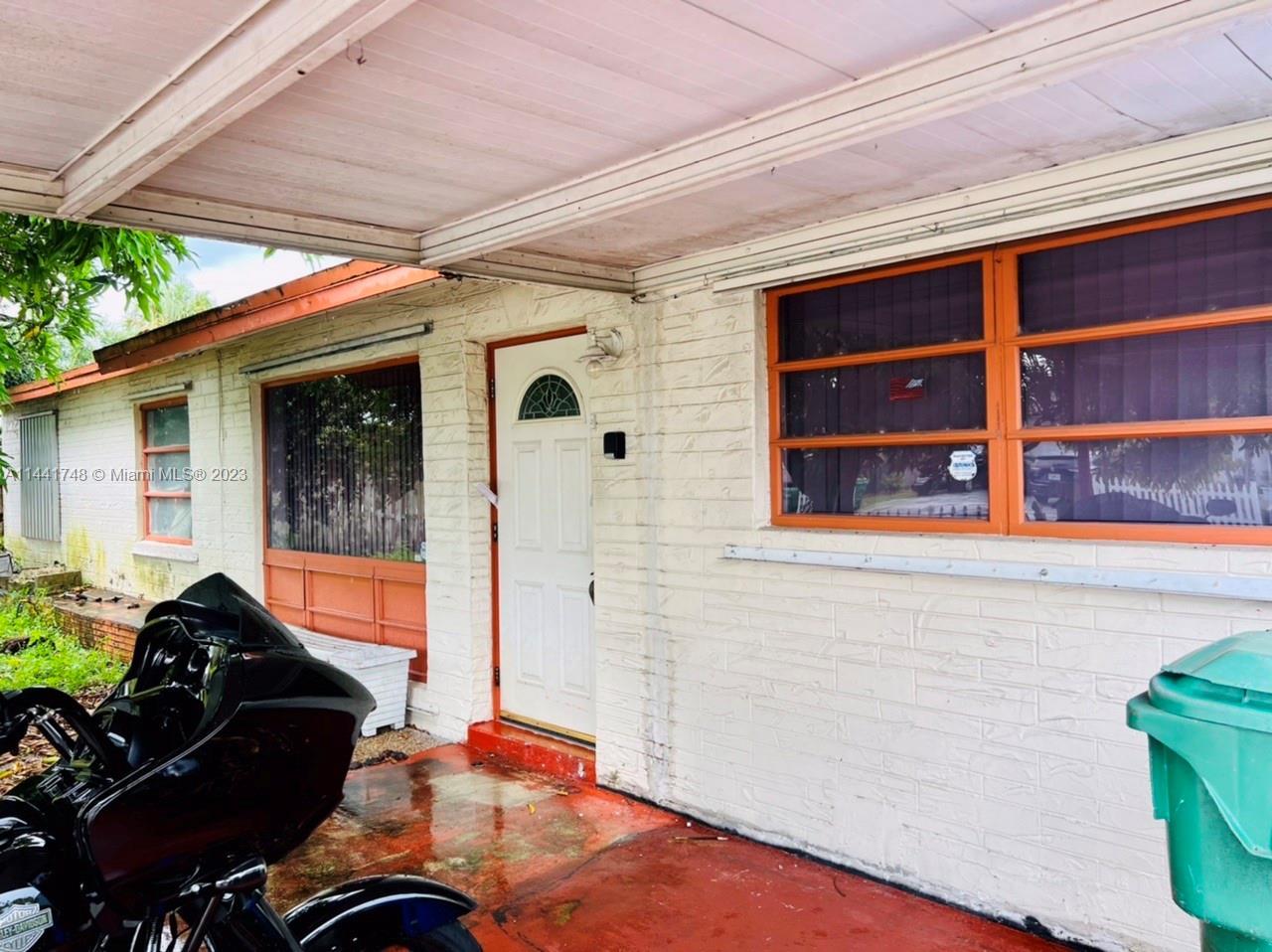 Photo of 1449 SW 49th Ave in Fort Lauderdale, FL