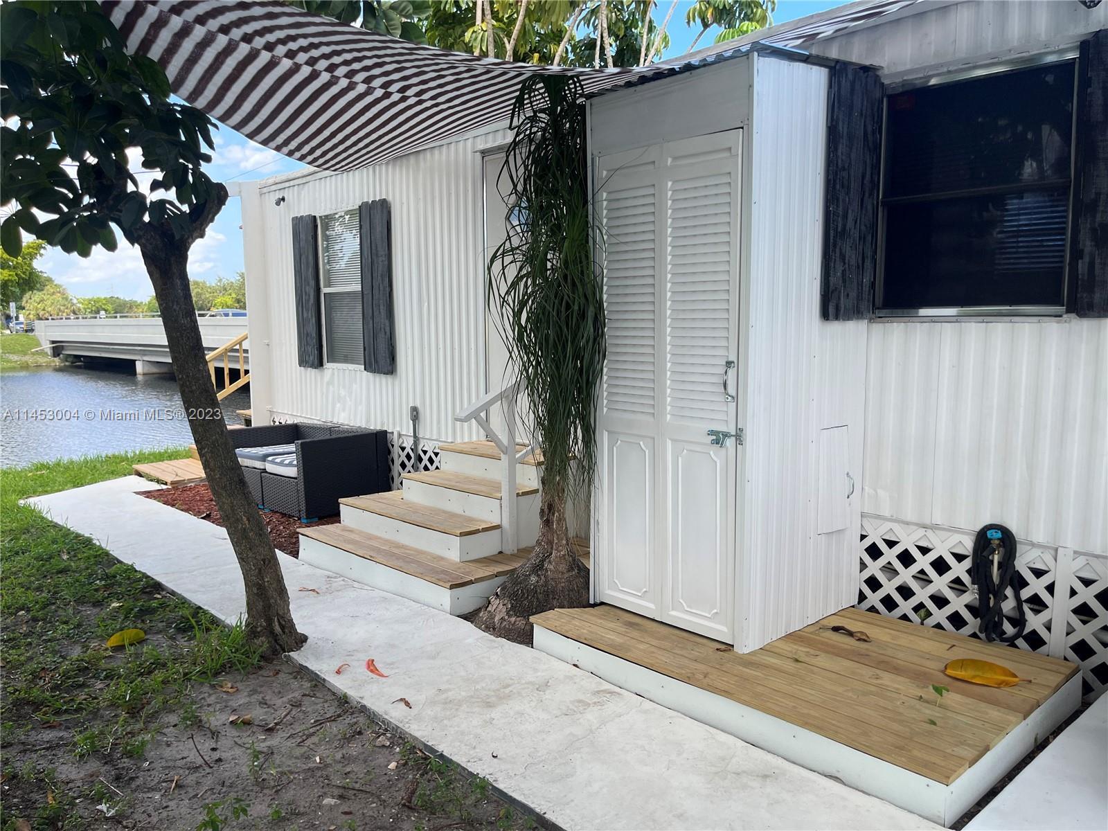 Photo of 6352 NE 11th Ave in Fort Lauderdale, FL