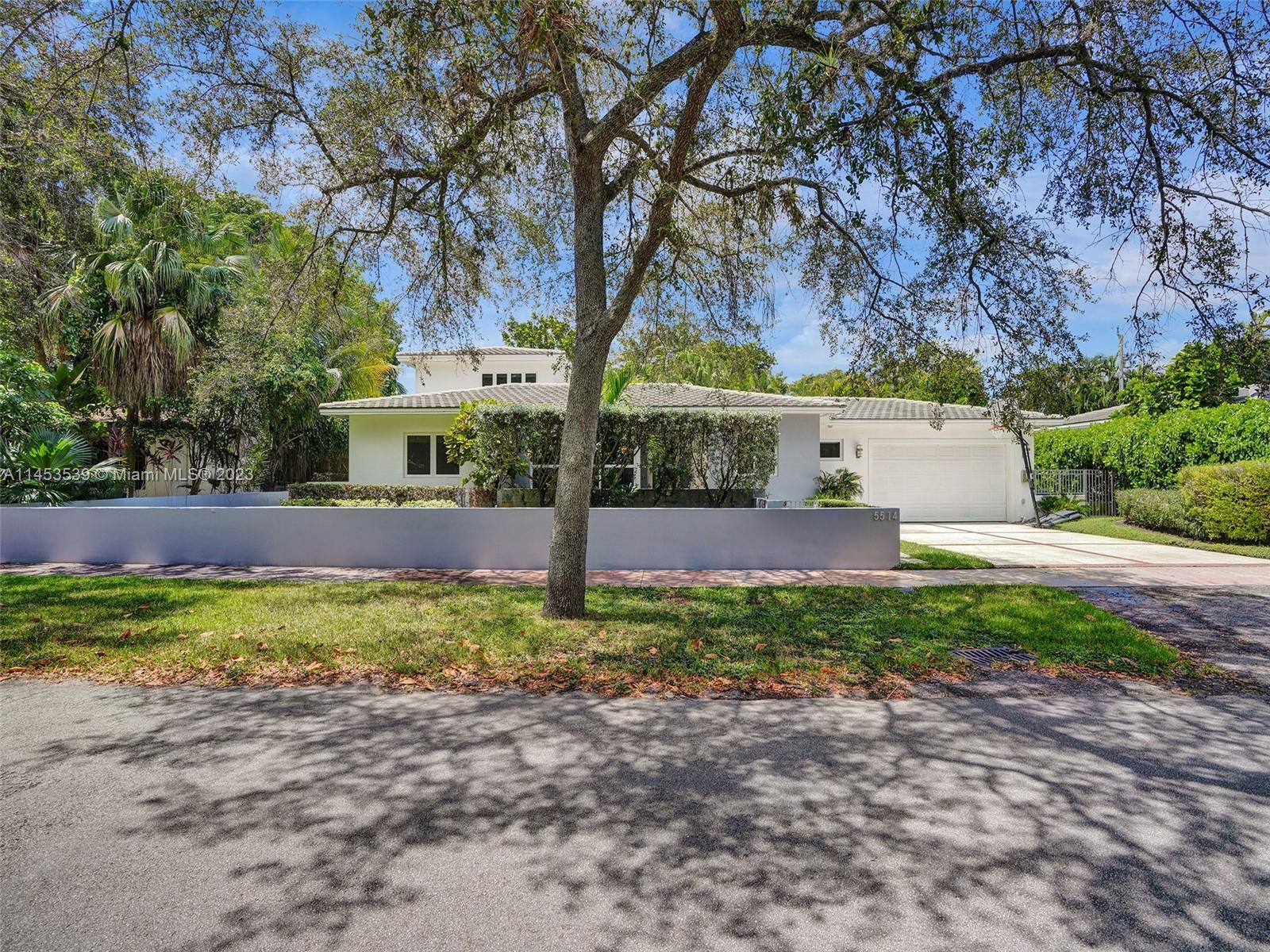 Photo of 5514 San Vicente St in Coral Gables, FL