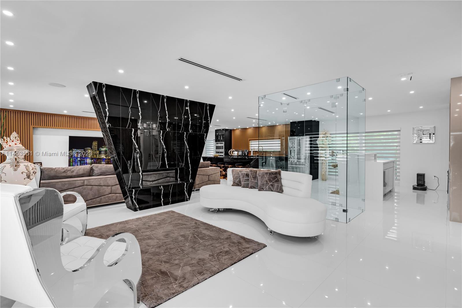 Photo of 8200 SW 56 St in Miami, FL