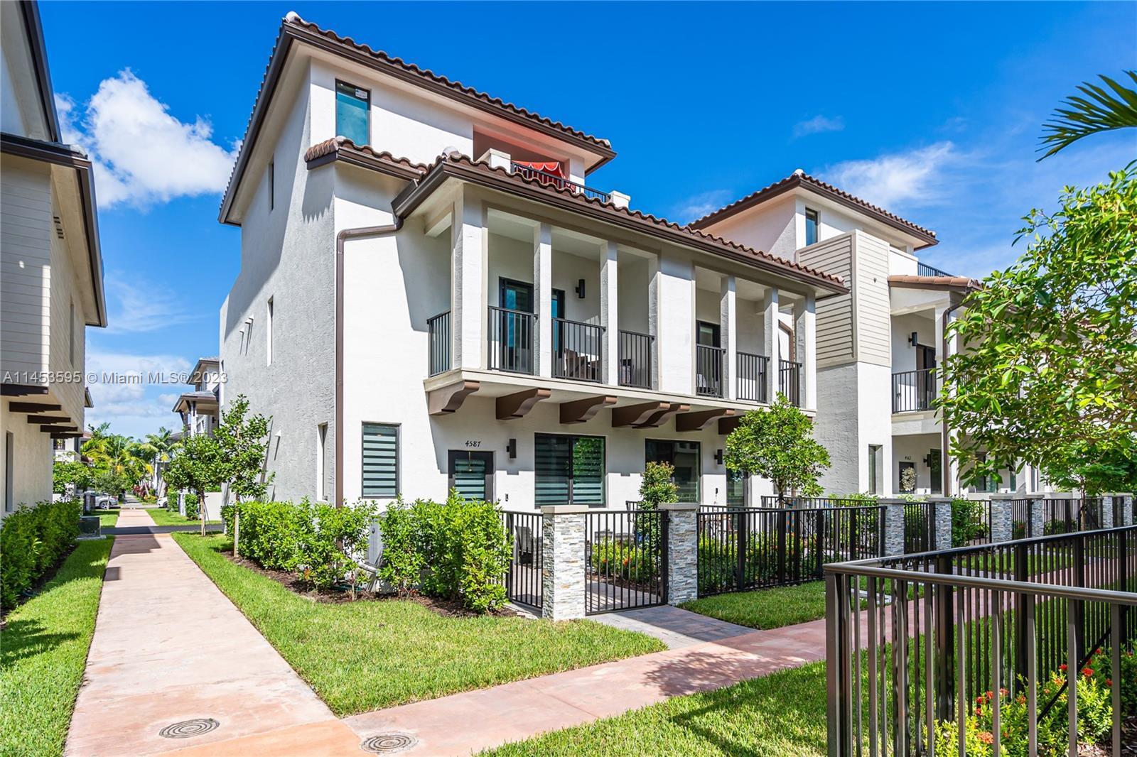Photo of 4587 NW 83rd Pky #0 in Doral, FL