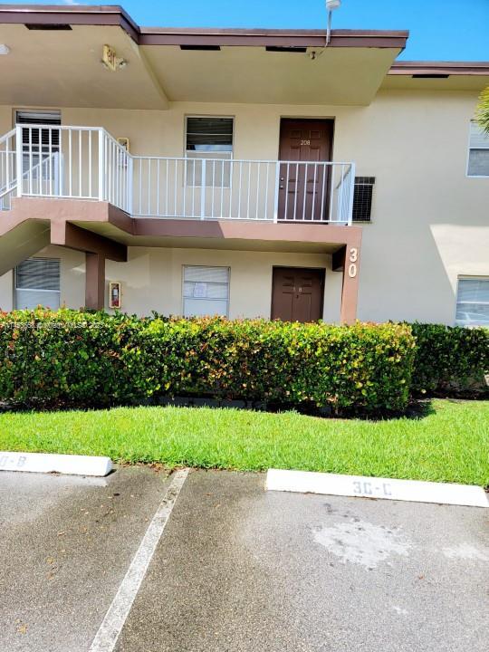 Photo of 7505 NW 5th Ct #108 in Margate, FL