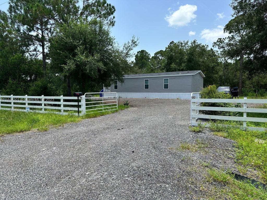 Photo of 636 Pine Cone Ave in Clewiston, FL
