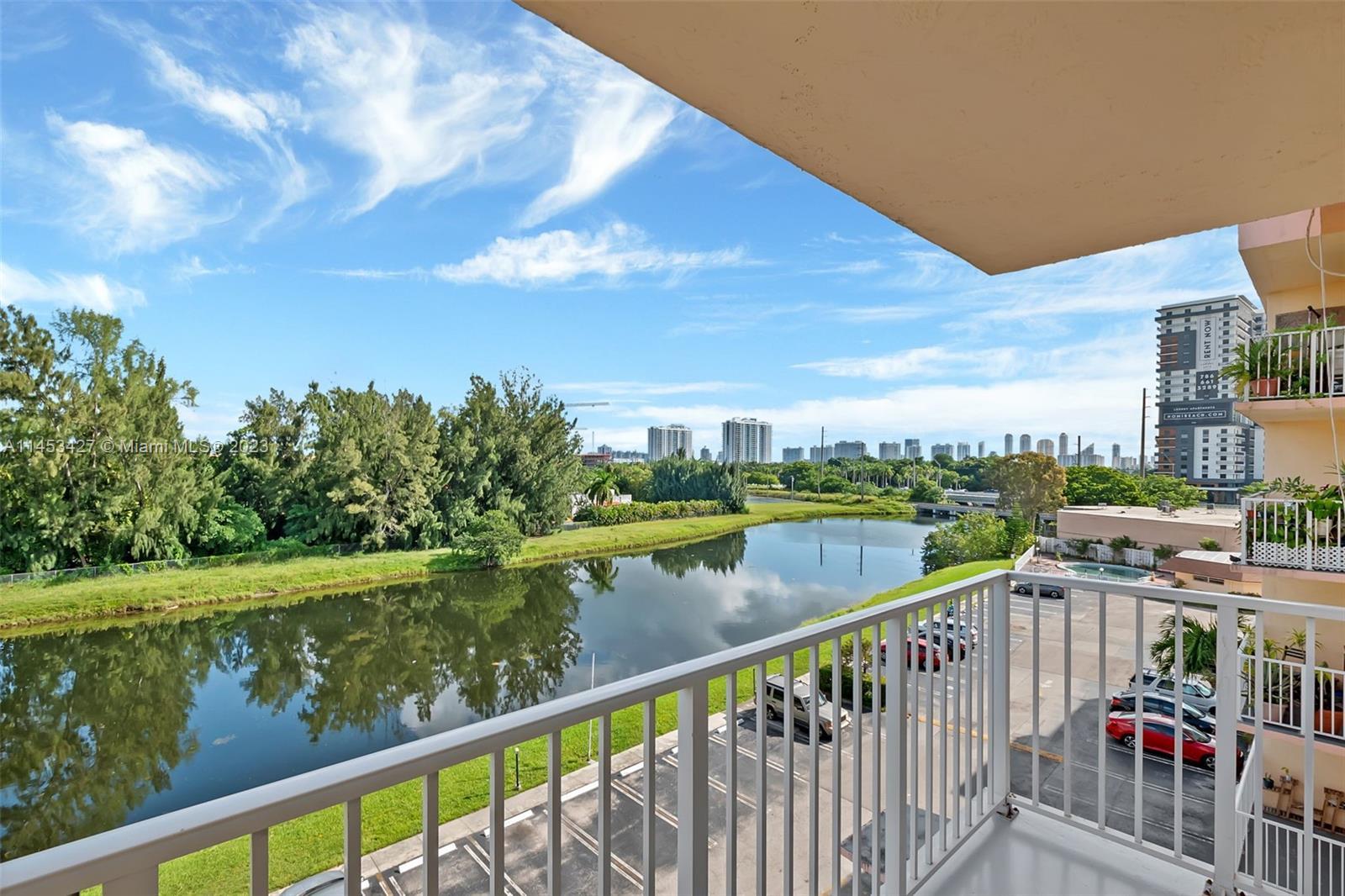 Photo of 16465 NE 22nd Ave #507 in North Miami Beach, FL