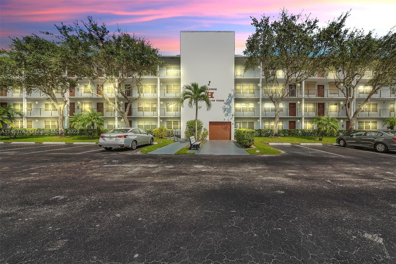 Photo of 1401 SW 135th Ter #409H in Pembroke Pines, FL