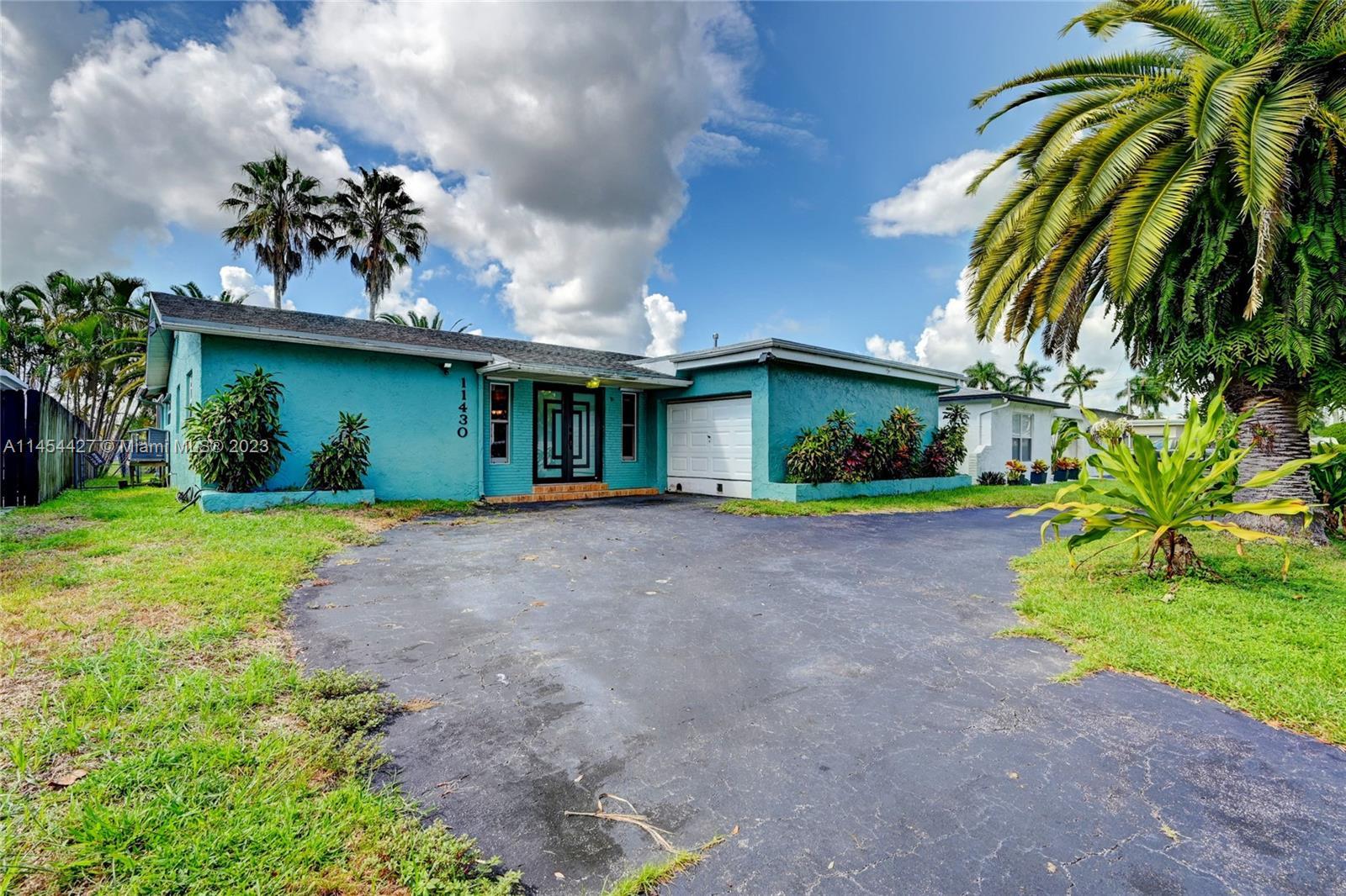 Photo of 11430 NW 42nd St in Sunrise, FL