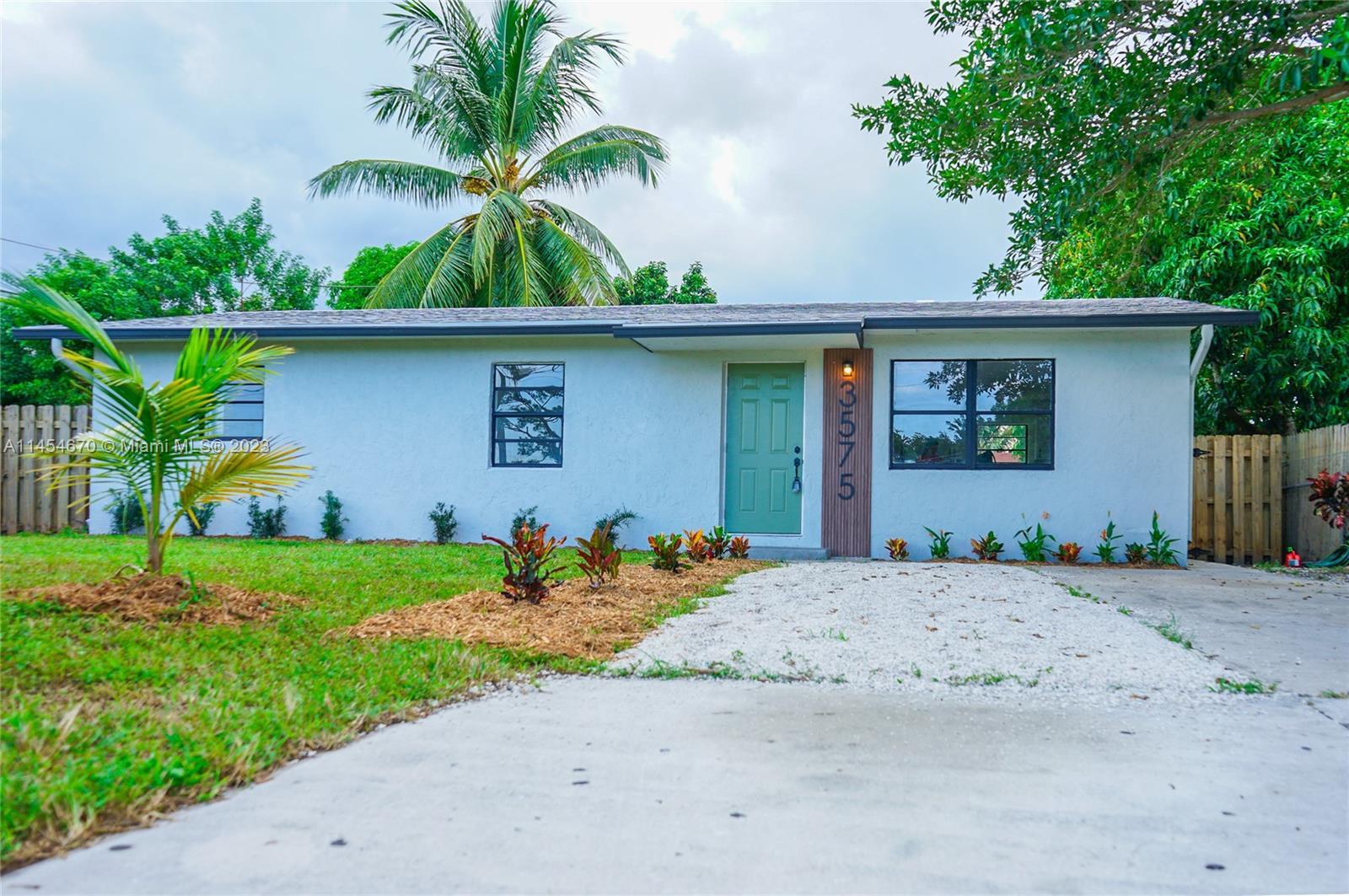 Photo of 3575 April Ave in Lake Worth, FL