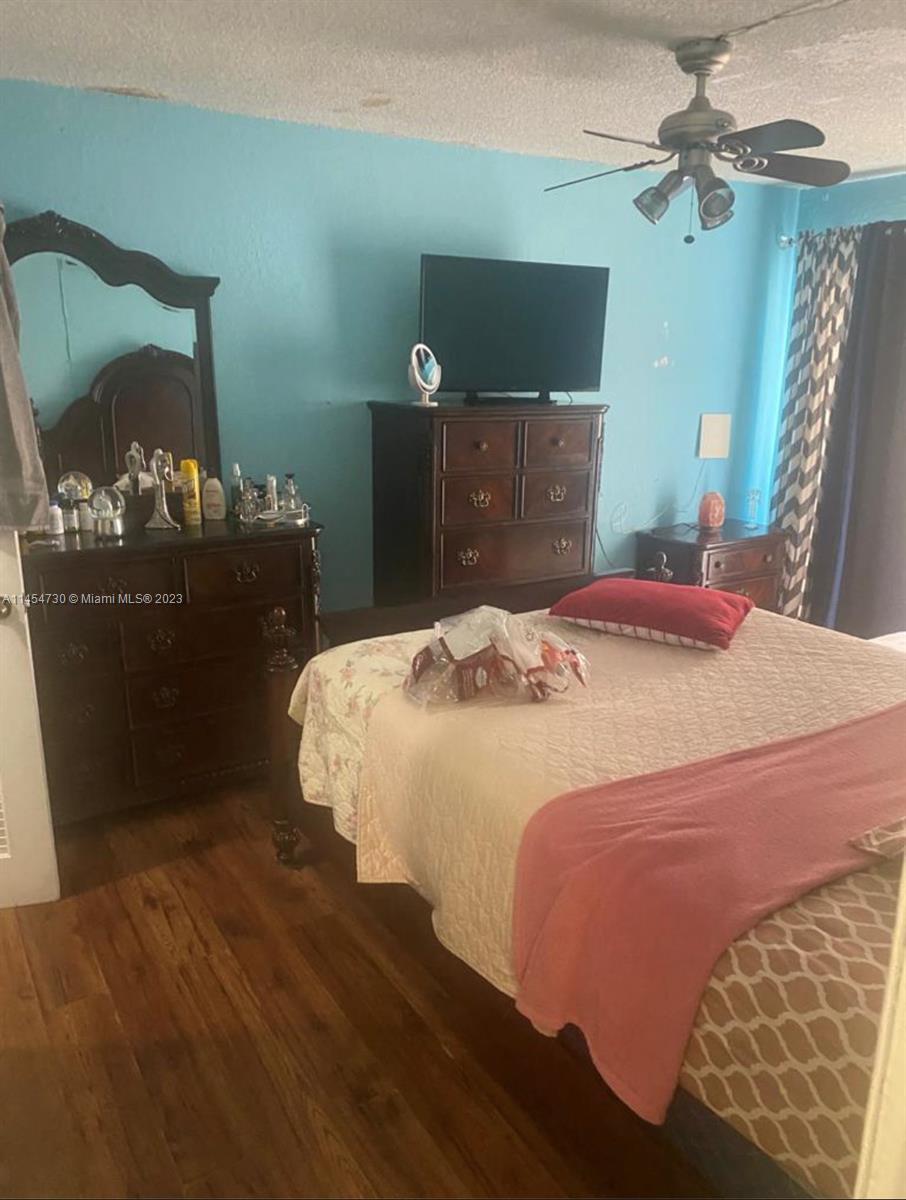 Photo of 1305 W 53rd St #424 in Hialeah, FL