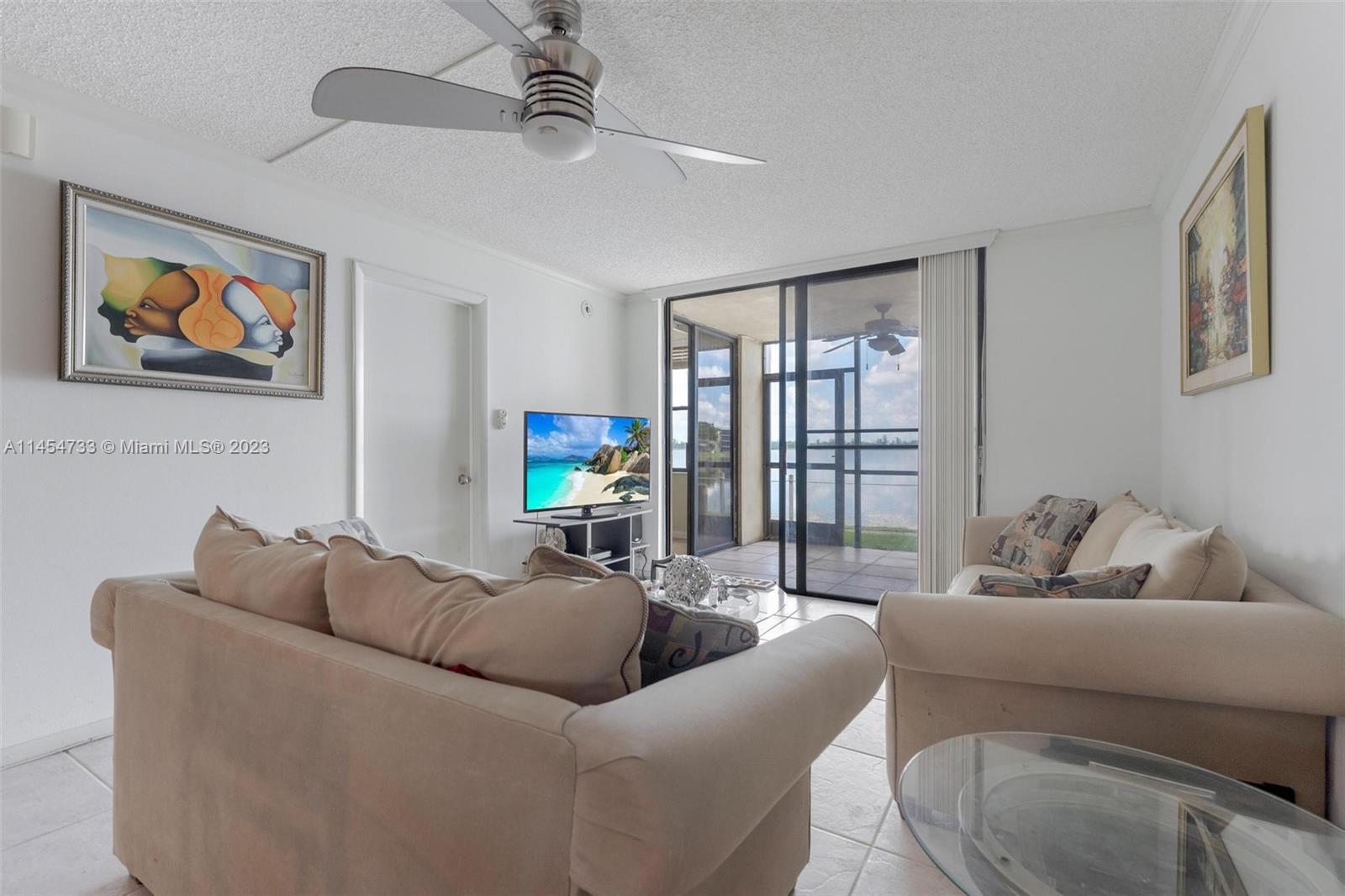 Photo of 109 Lake Emerald Dr #103 in Oakland Park, FL