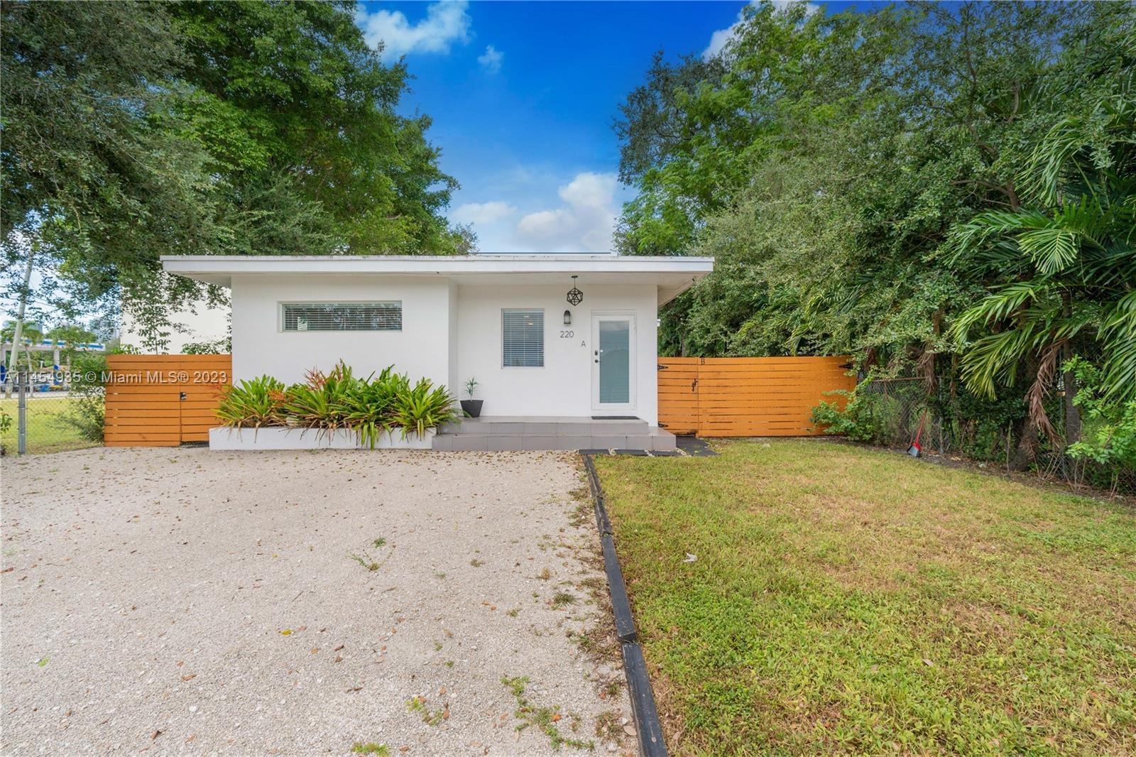 Photo of 220 NW 47th St in Miami, FL