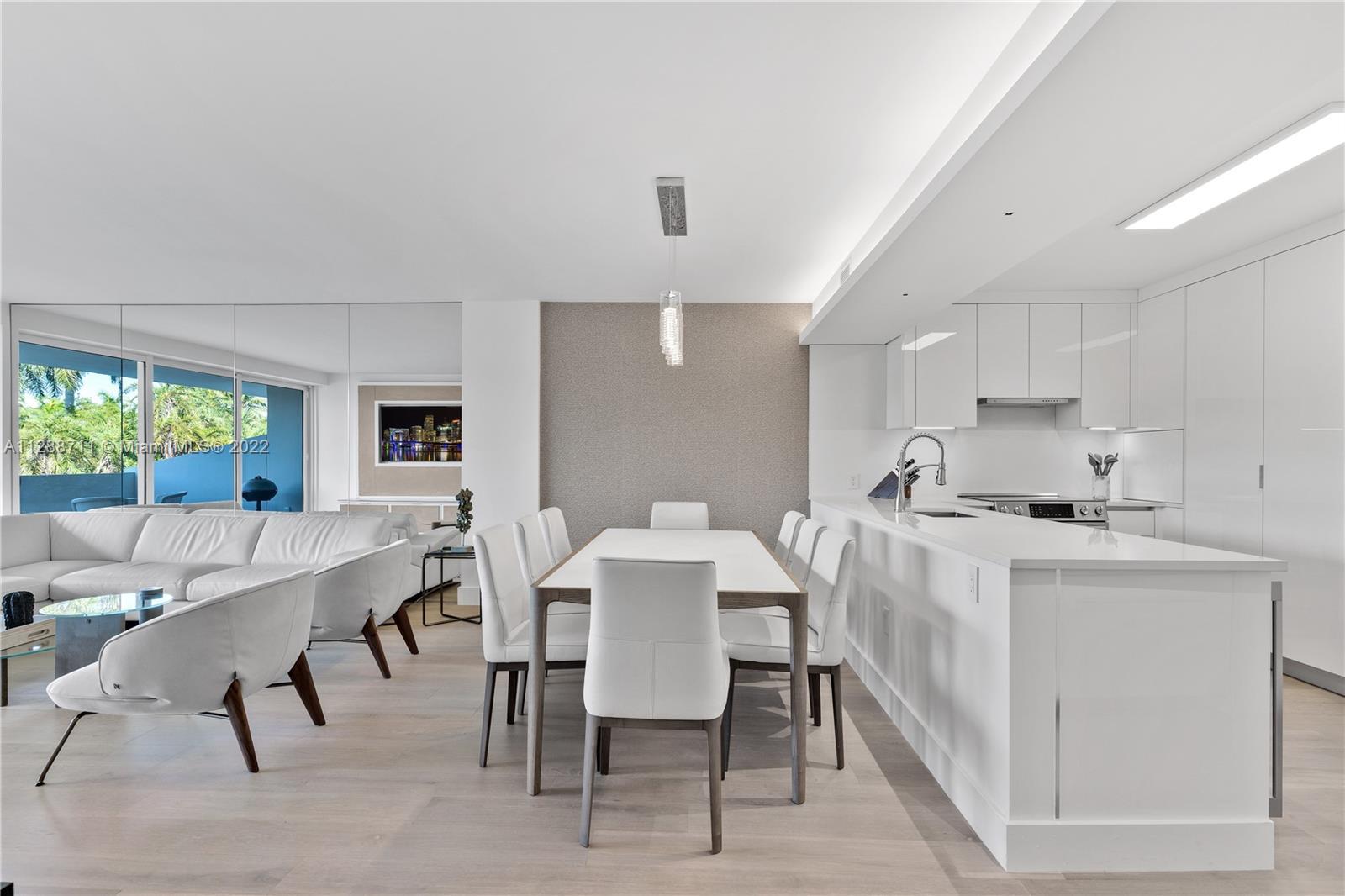 Photo of 155 Ocean Lane Dr #210 in Key Biscayne, FL