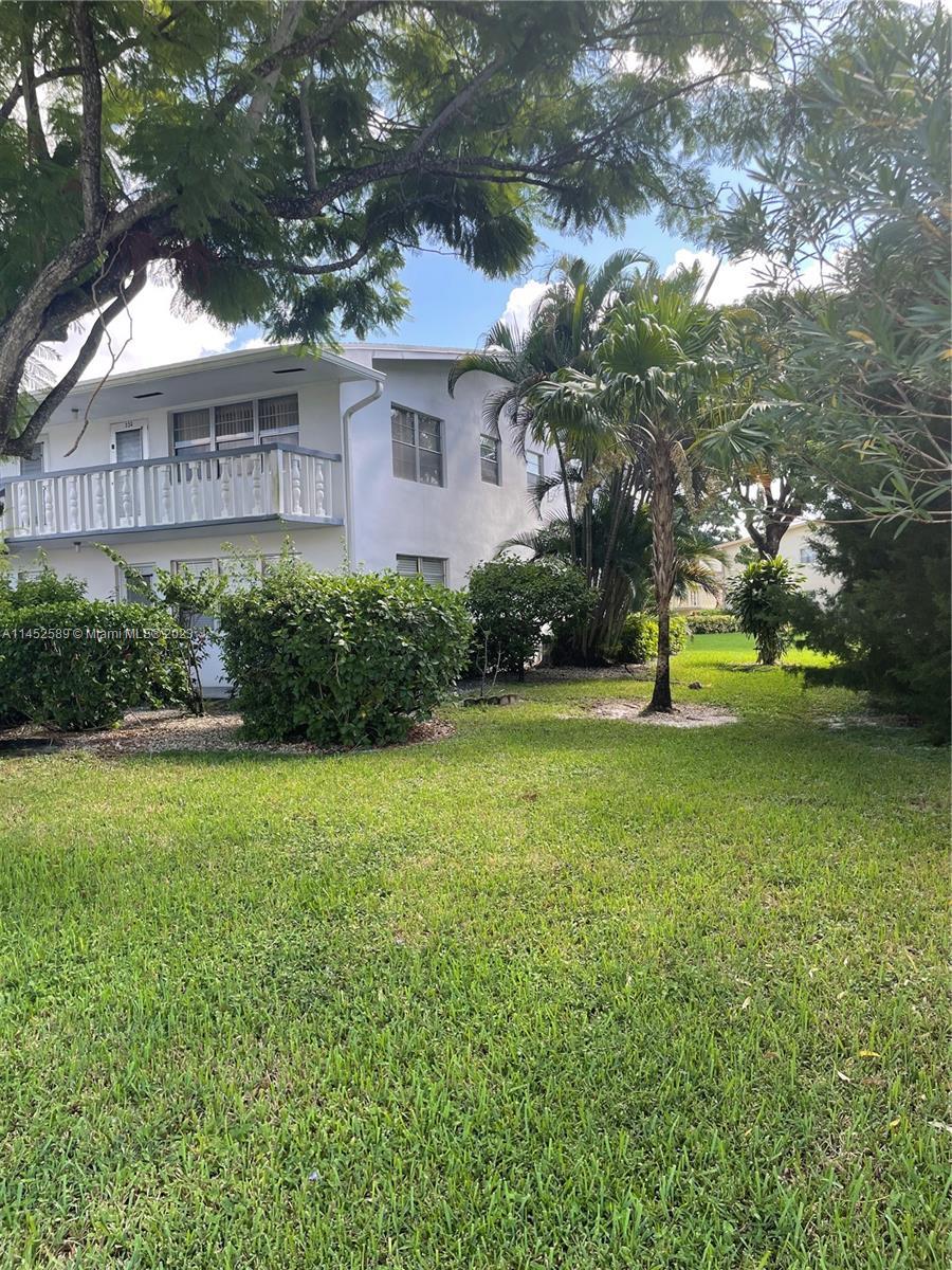 Photo of 388 Windsor Q #388 in West Palm Beach, FL