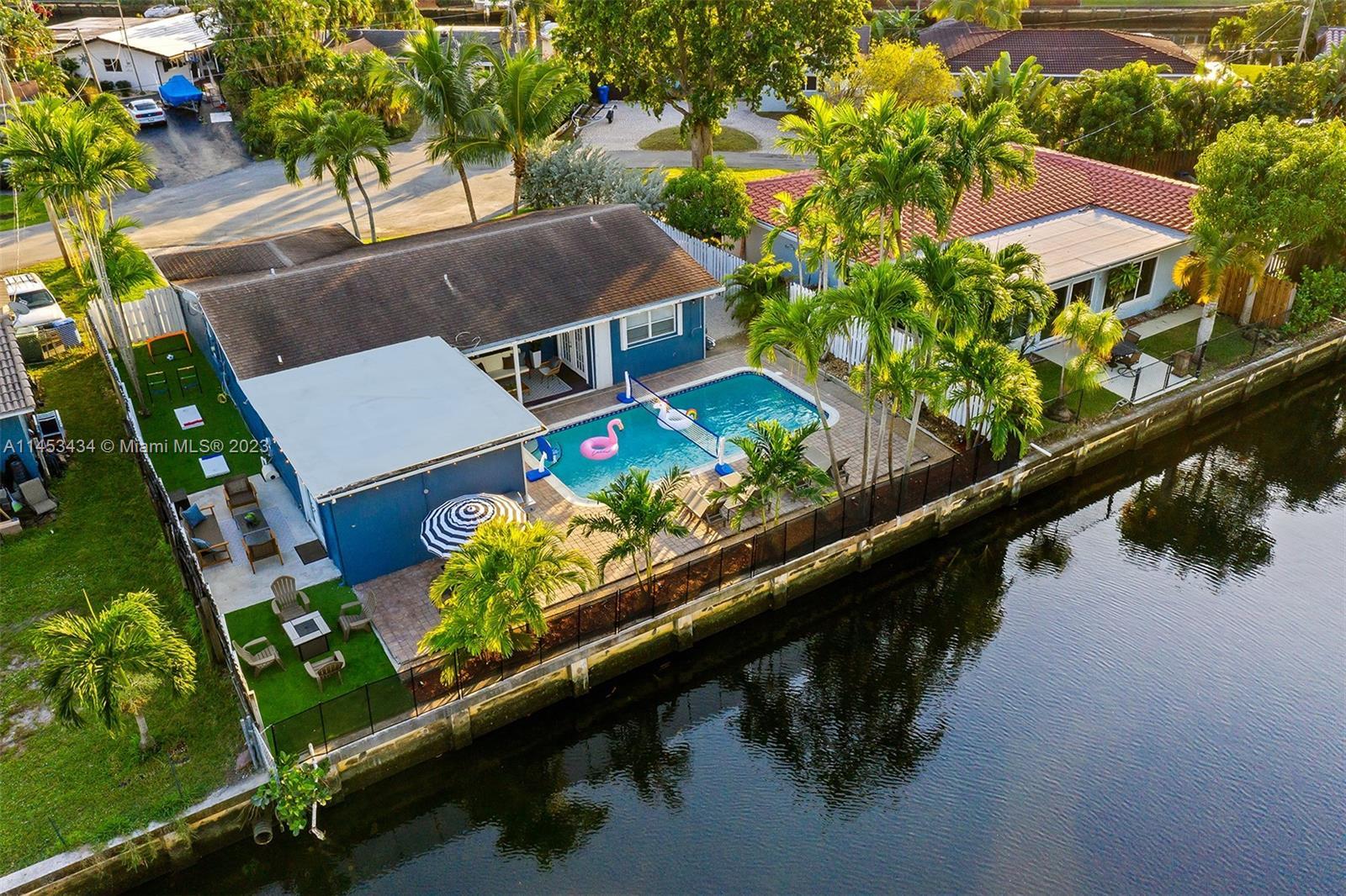 Photo of 2005 NW 37th St in Oakland Park, FL