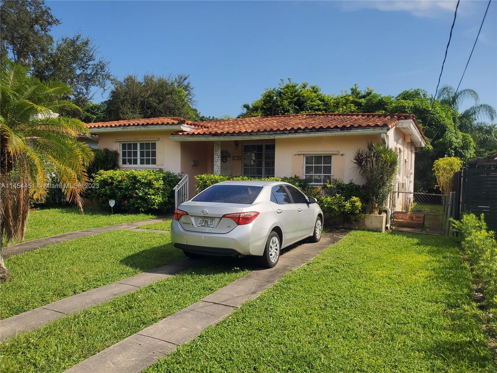 Photo of 5740 SW 26th St in Miami, FL