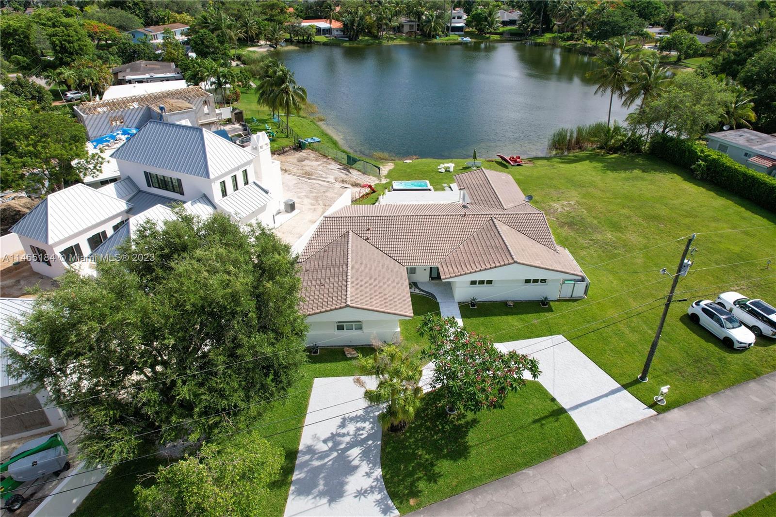 Photo of 6485 SW 52nd St in Miami, FL