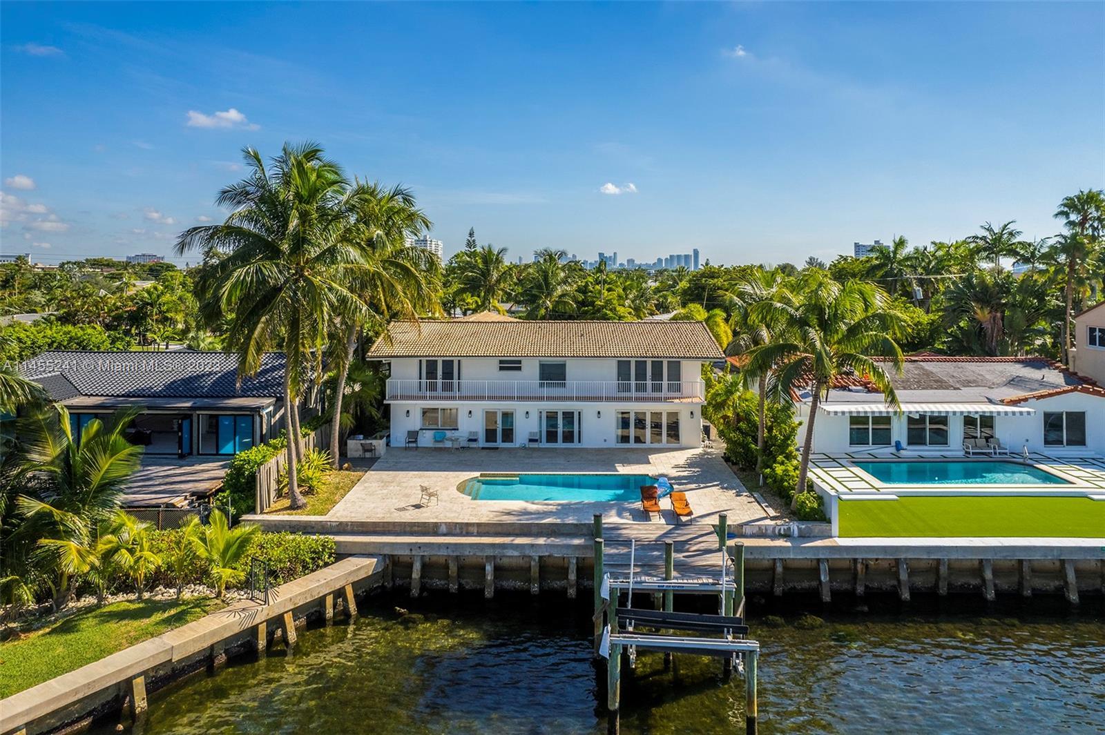 Photo of 11444 N Bayshore Dr in North Miami, FL