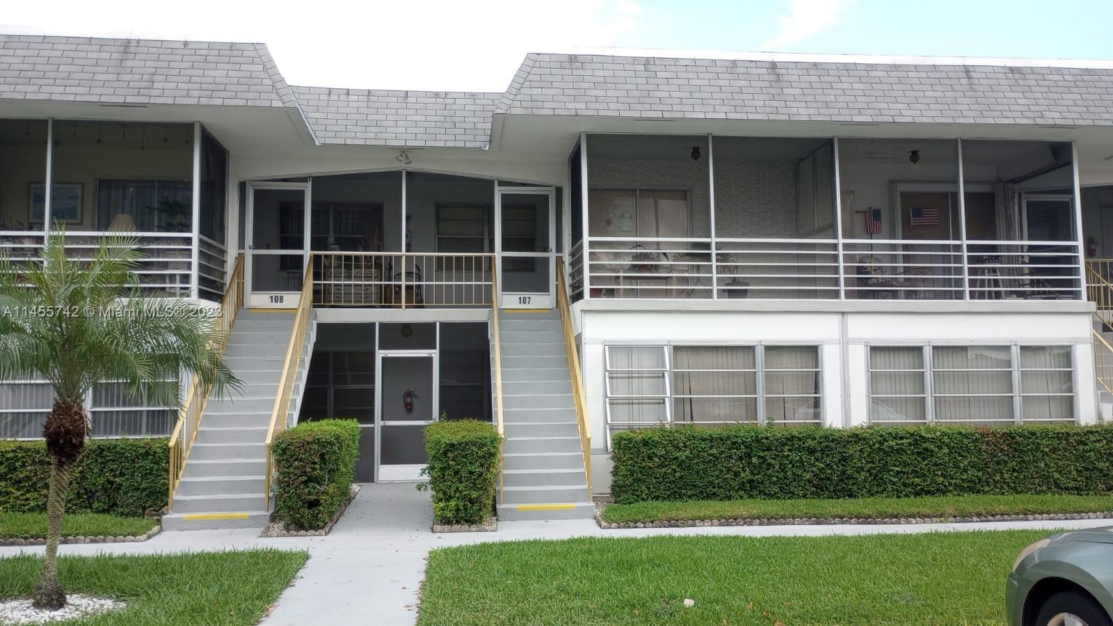 Photo of 101 Stratford H #101 in West Palm Beach, FL