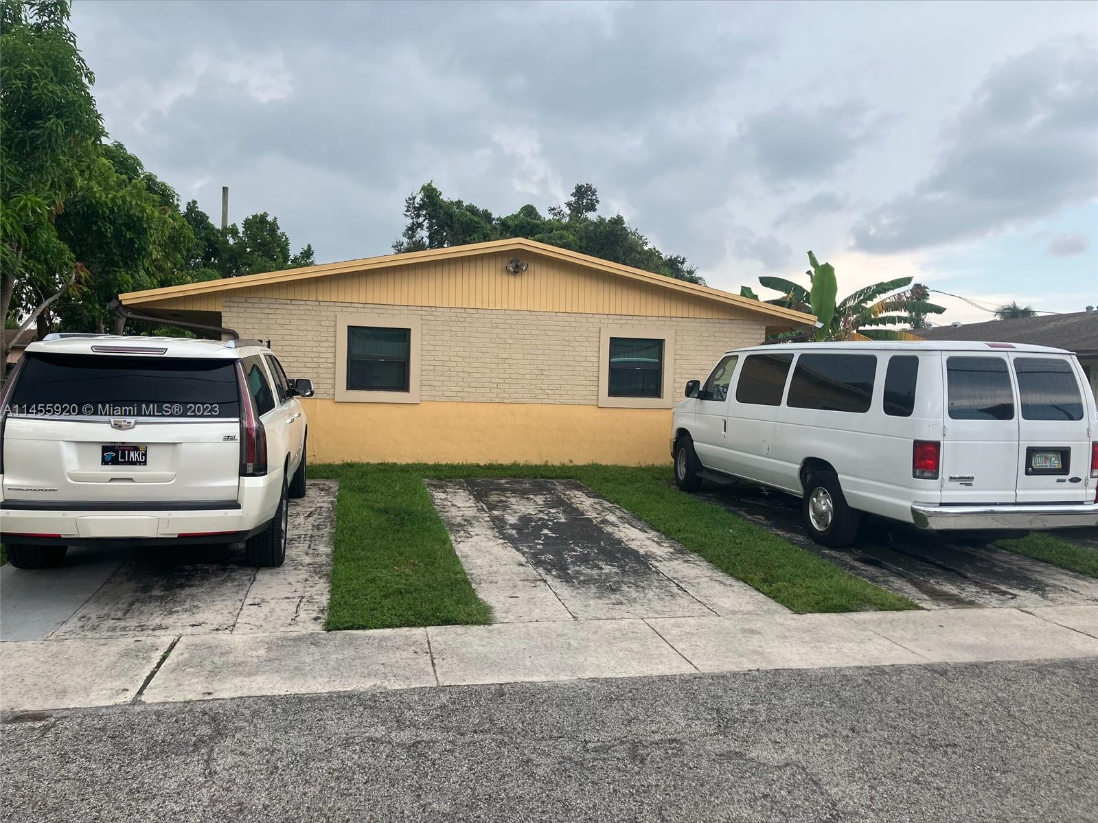Photo of 2731 SW 7th St in Fort Lauderdale, FL