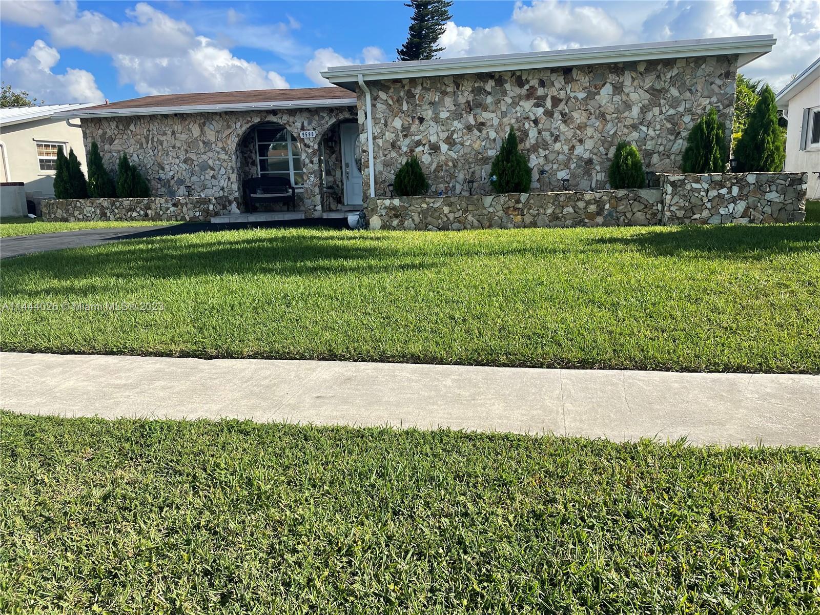 Photo of 9590 NW 24th Pl in Sunrise, FL