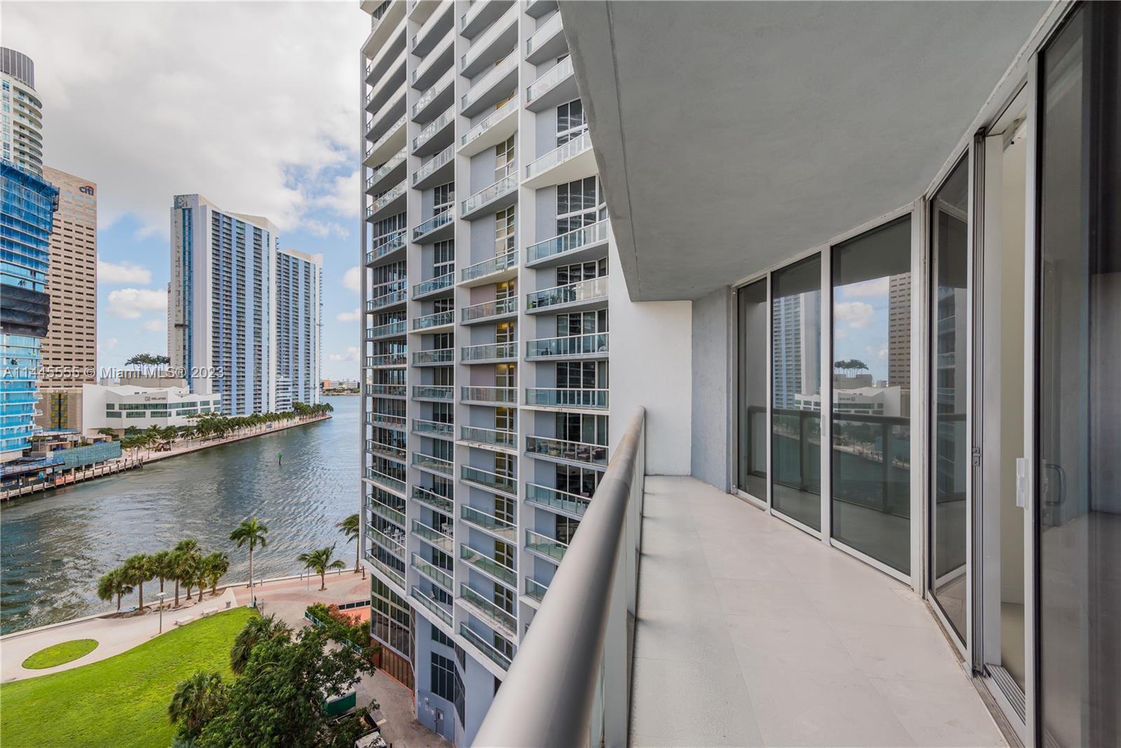 Photo of 475 Brickell Ave #1014 in Miami, FL