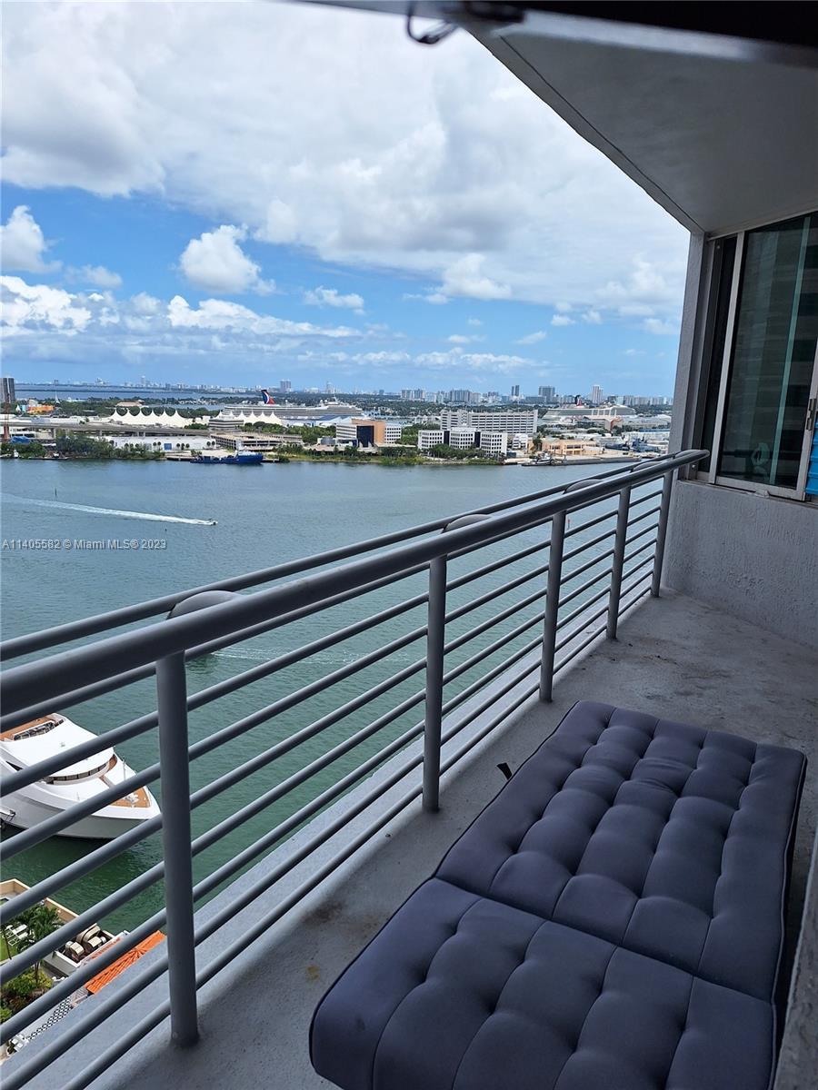 Photo of 335 S Biscayne Blvd #2408 in Miami, FL