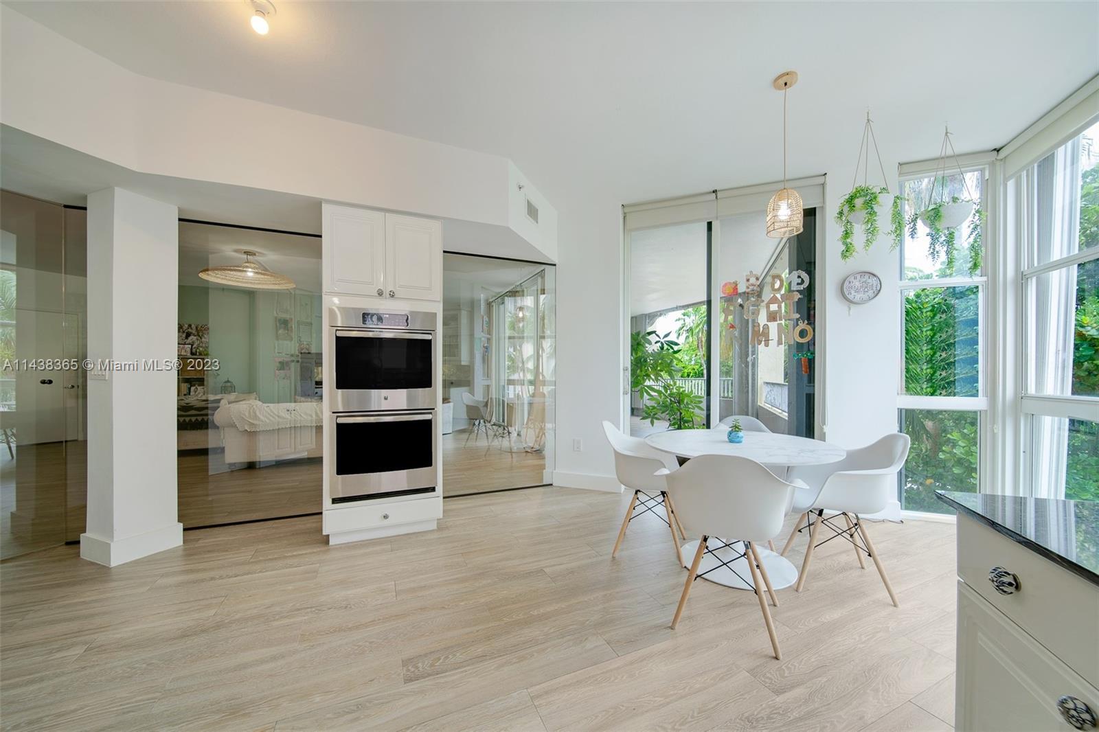 Photo of 731 Crandon Blvd #308 in Key Biscayne, FL