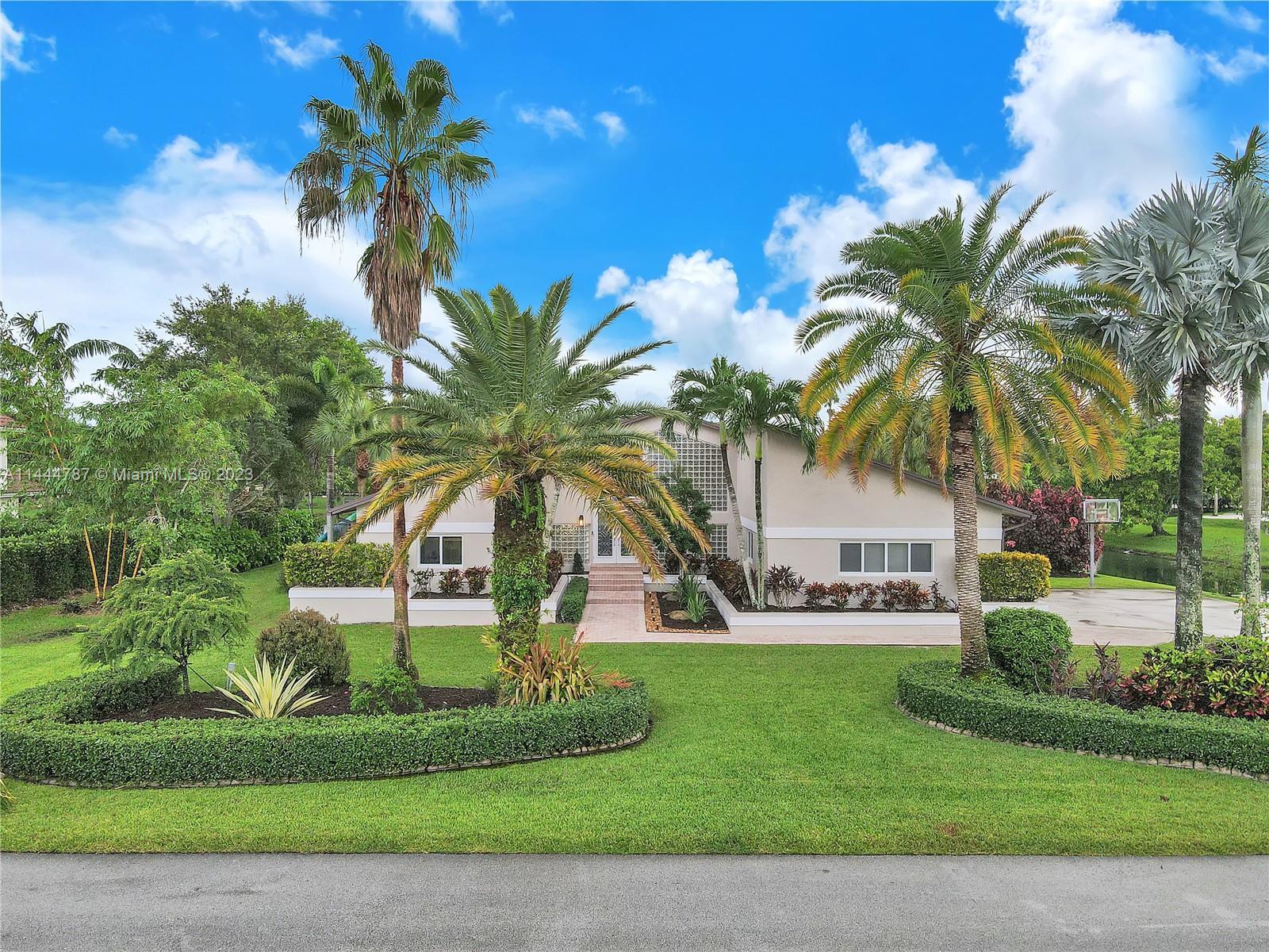Photo of 13240 SW 32nd Ct in Davie, FL