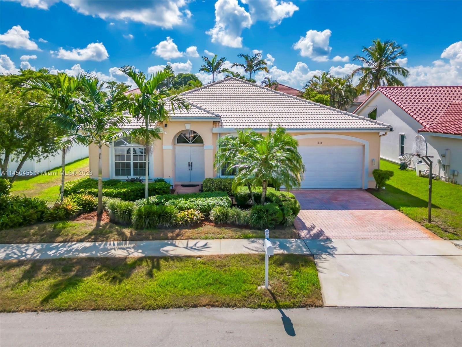 Photo of 1233 NW 179th Ter in Pembroke Pines, FL