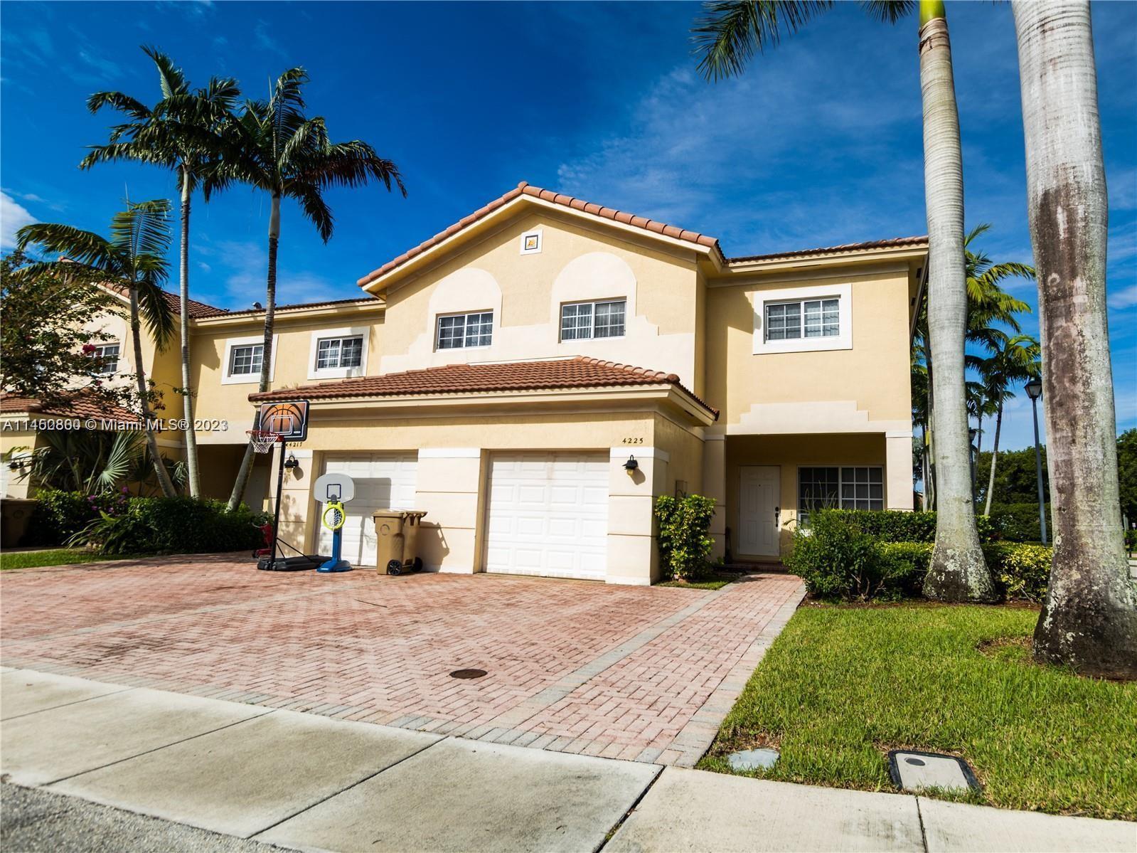 Photo of 4225 E Stonecreek Cir #26 in Davie, FL