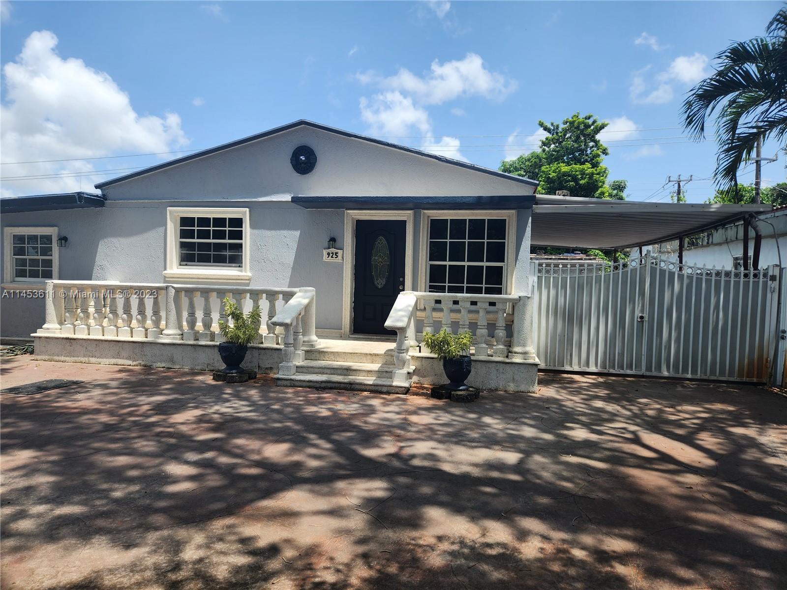 Photo of 925 Codadad St in Opa-Locka, FL