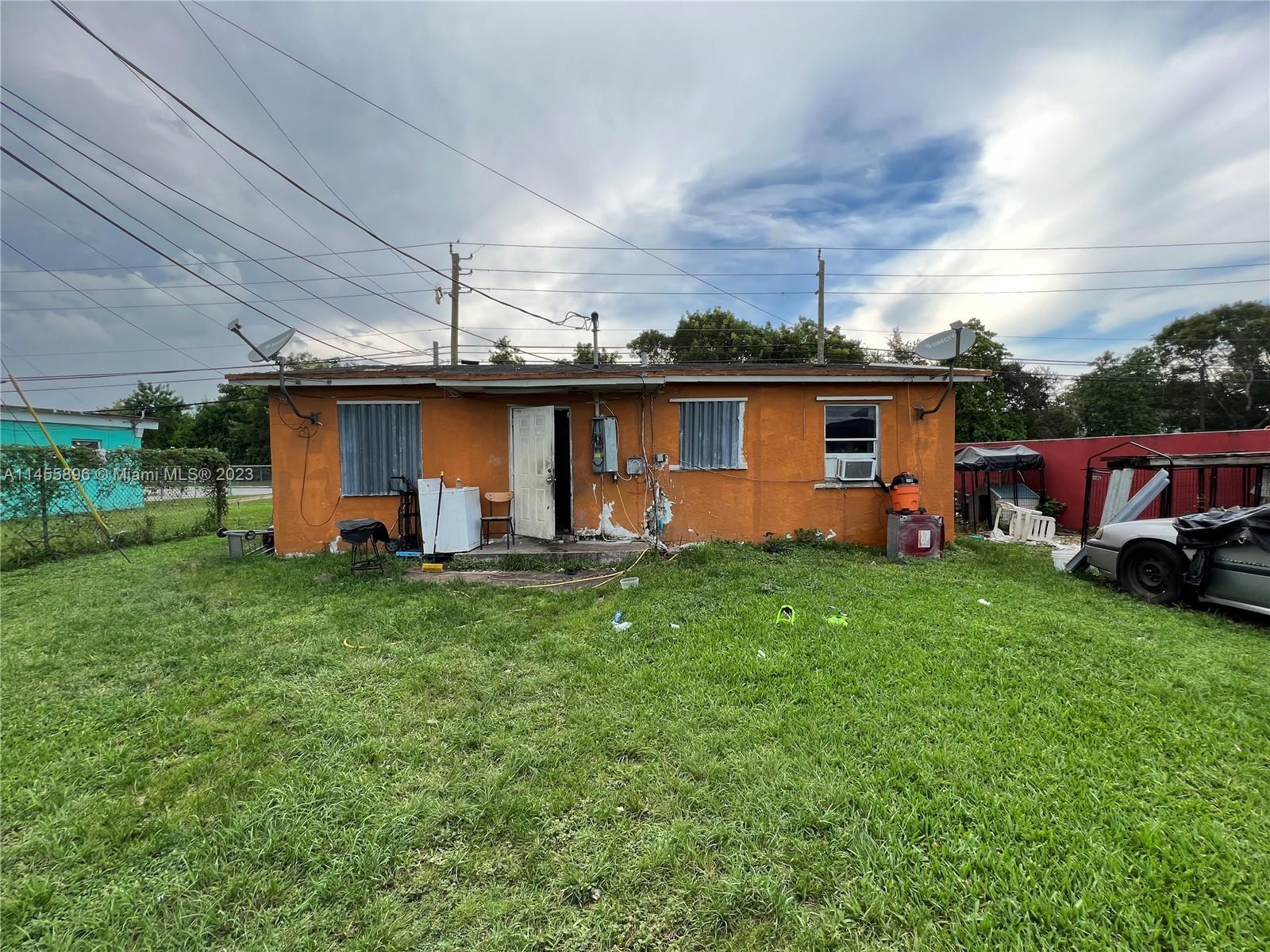 Photo of 884 NW 14th St in Florida City, FL