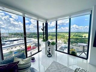 Photo of 5300 Paseo Blvd #902 in Doral, FL