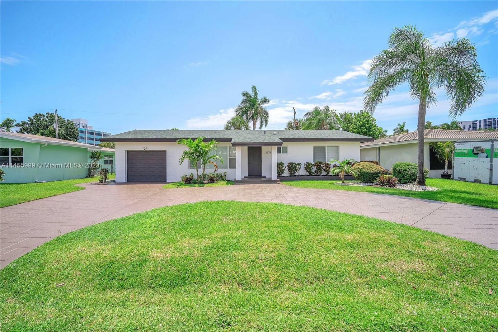 Photo of 3374 NE 19th Ave in Oakland Park, FL
