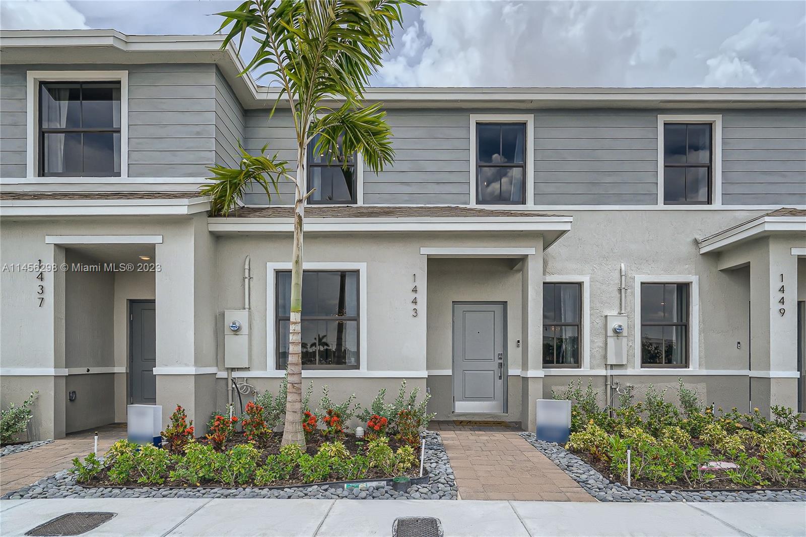 Photo of 320 NE 12 St in Florida City, FL