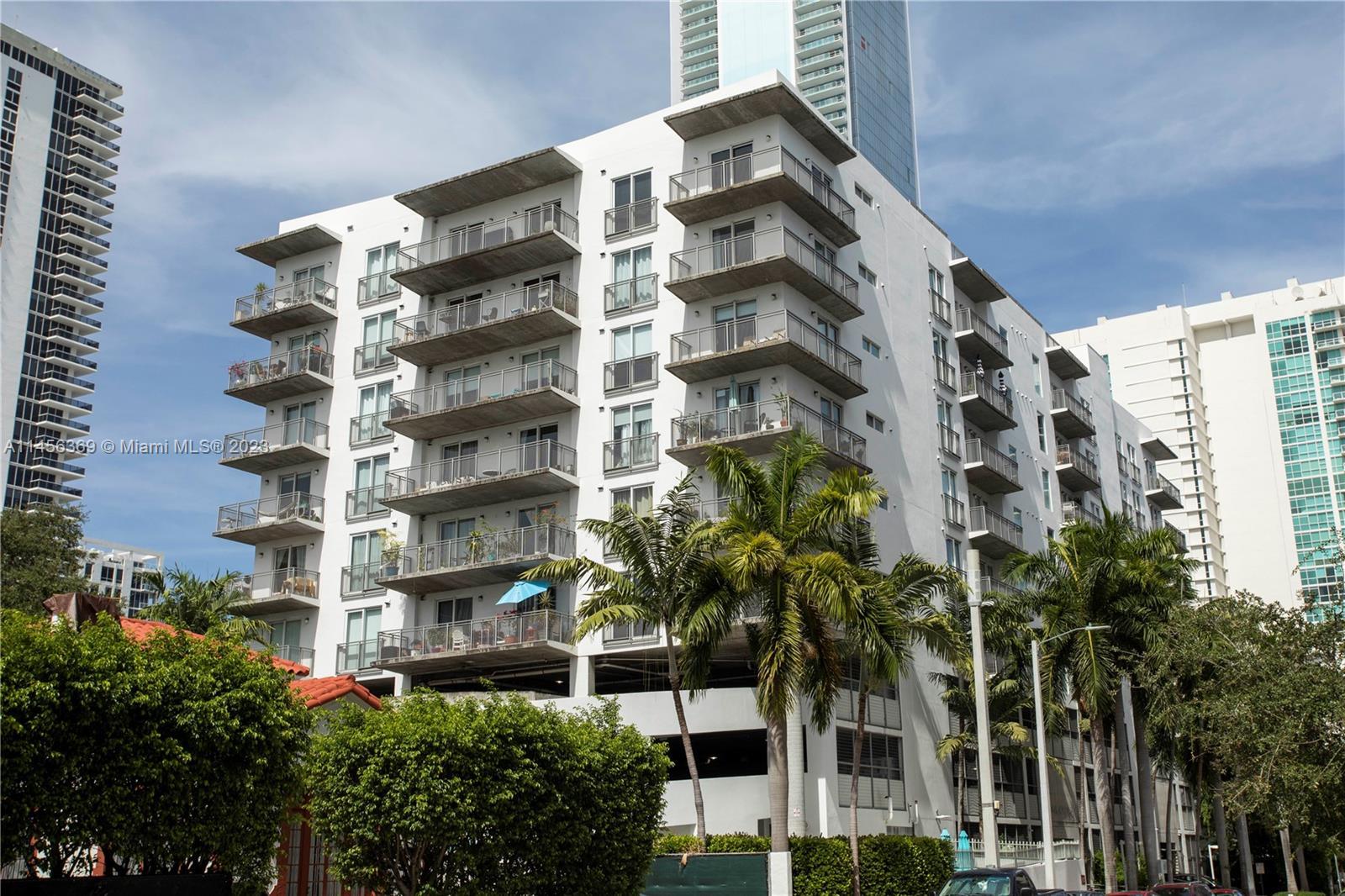 Presenting an exceptional 1-bedroom, 1.5-bathroom condo in the heart of Miami's Edgewater. This soph
