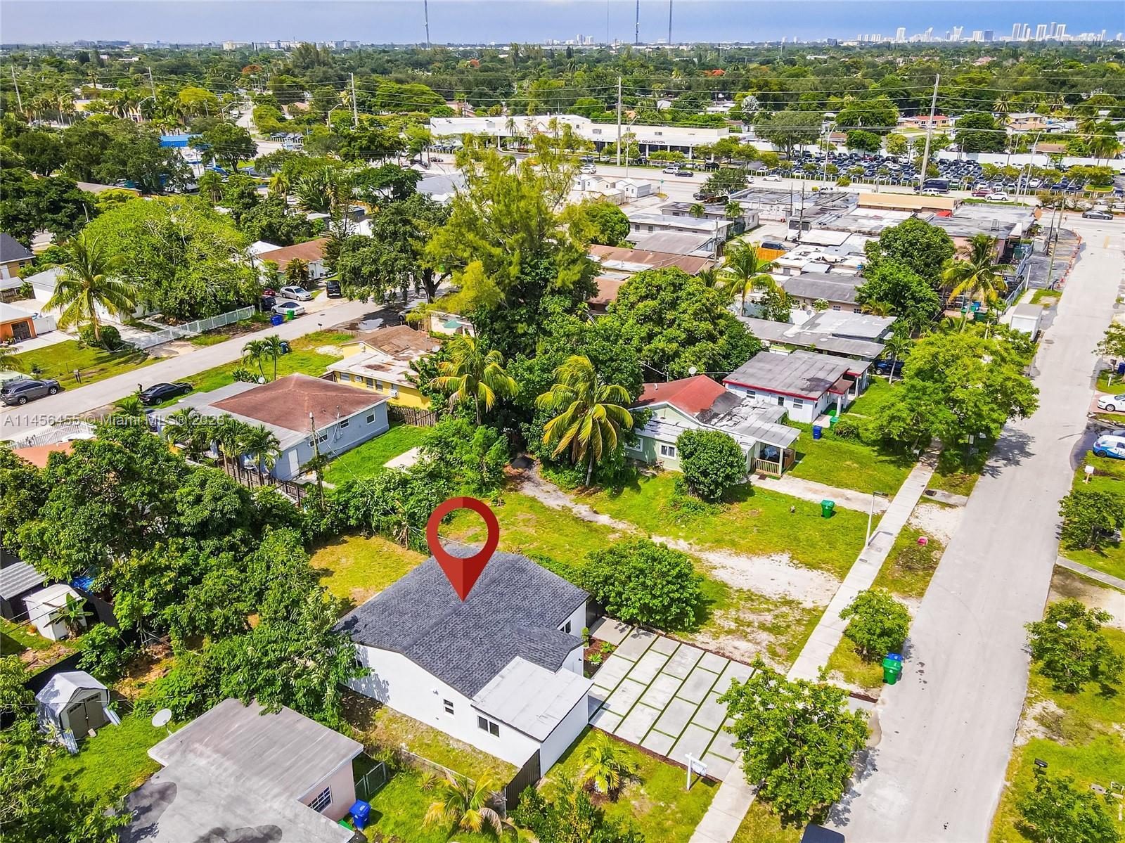 Photo of 6037 SW 40th St in Miramar, FL