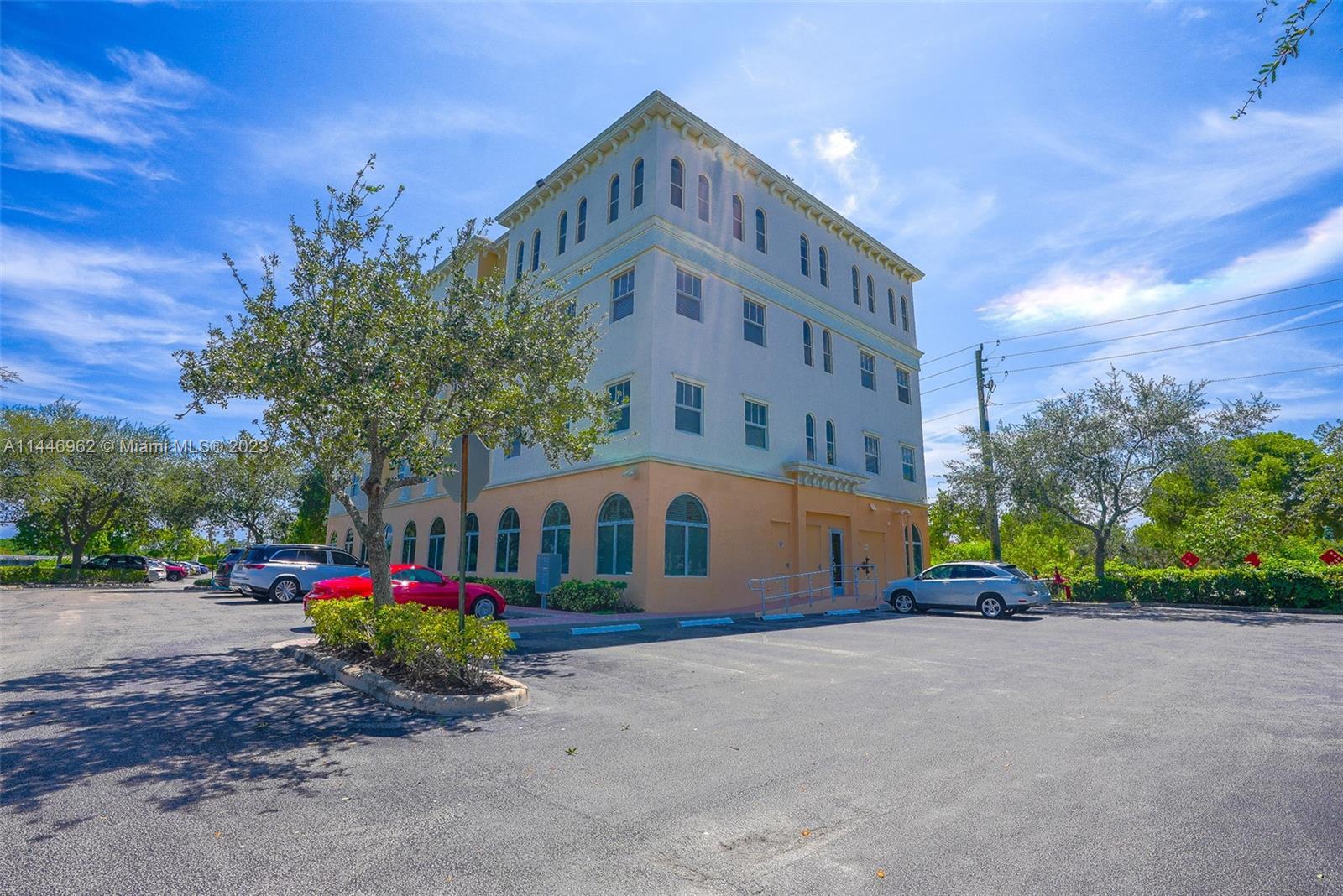 Photo of 7999 N Federal Hwy #300 in Boca Raton, FL
