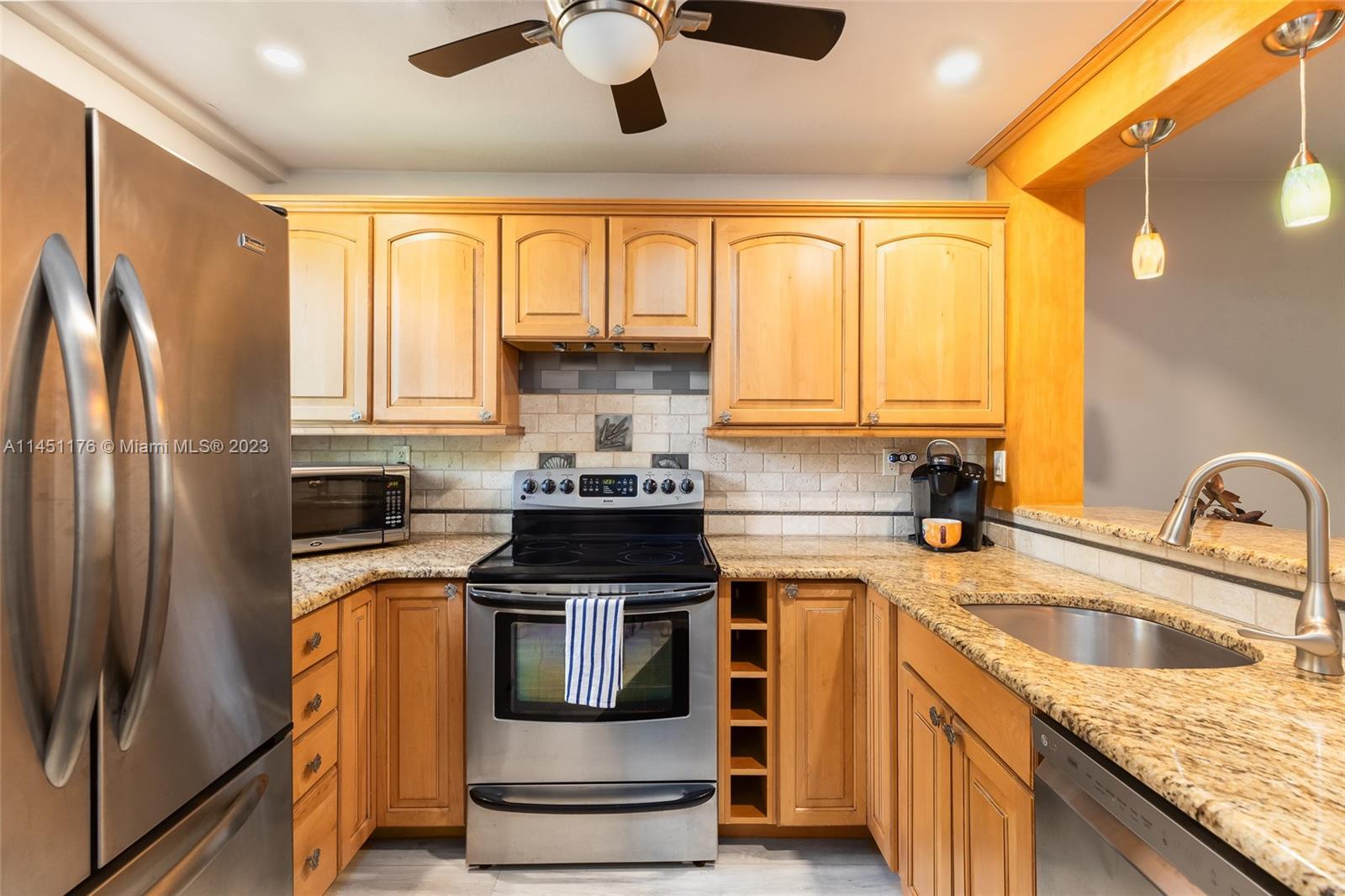Photo of 98261 Windward Ave #98261 in Key Largo, FL