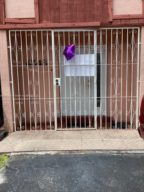 Photo of 4548 W 14th Ct #306 in Hialeah, FL