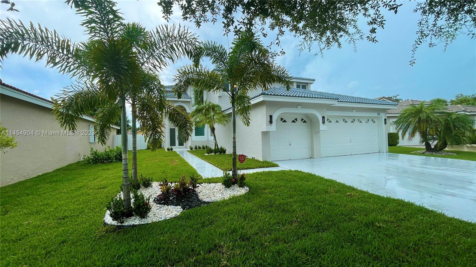 Photo of 212 SW 179th Ave in Pembroke Pines, FL