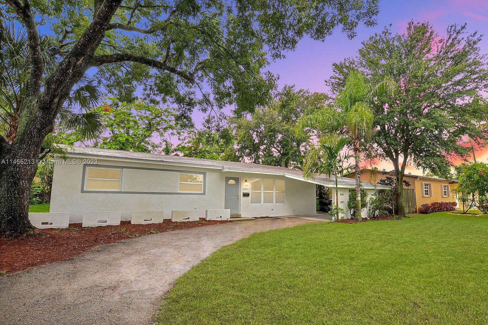 Photo of 6880 SW 5th Ct in Pembroke Pines, FL
