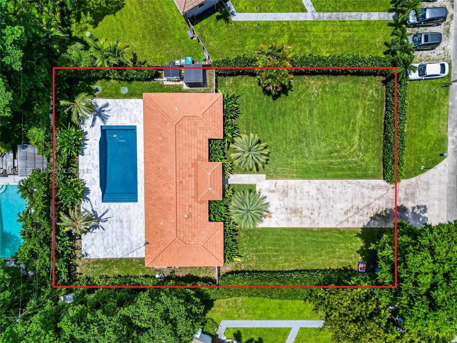 Photo of 930 NE 108th St in Biscayne Park, FL
