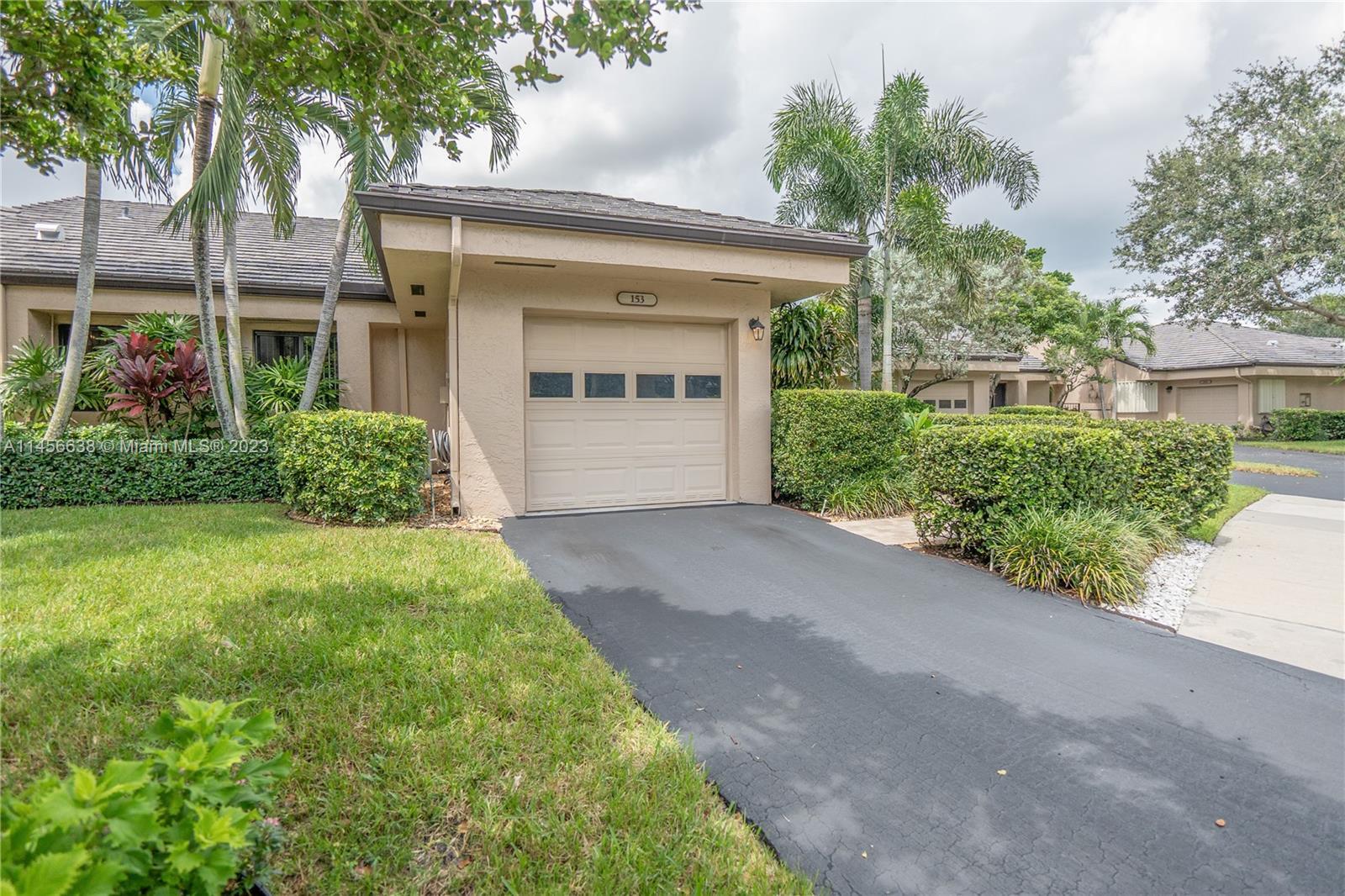Photo of 153 Chelsea Ln #153 in Plantation, FL