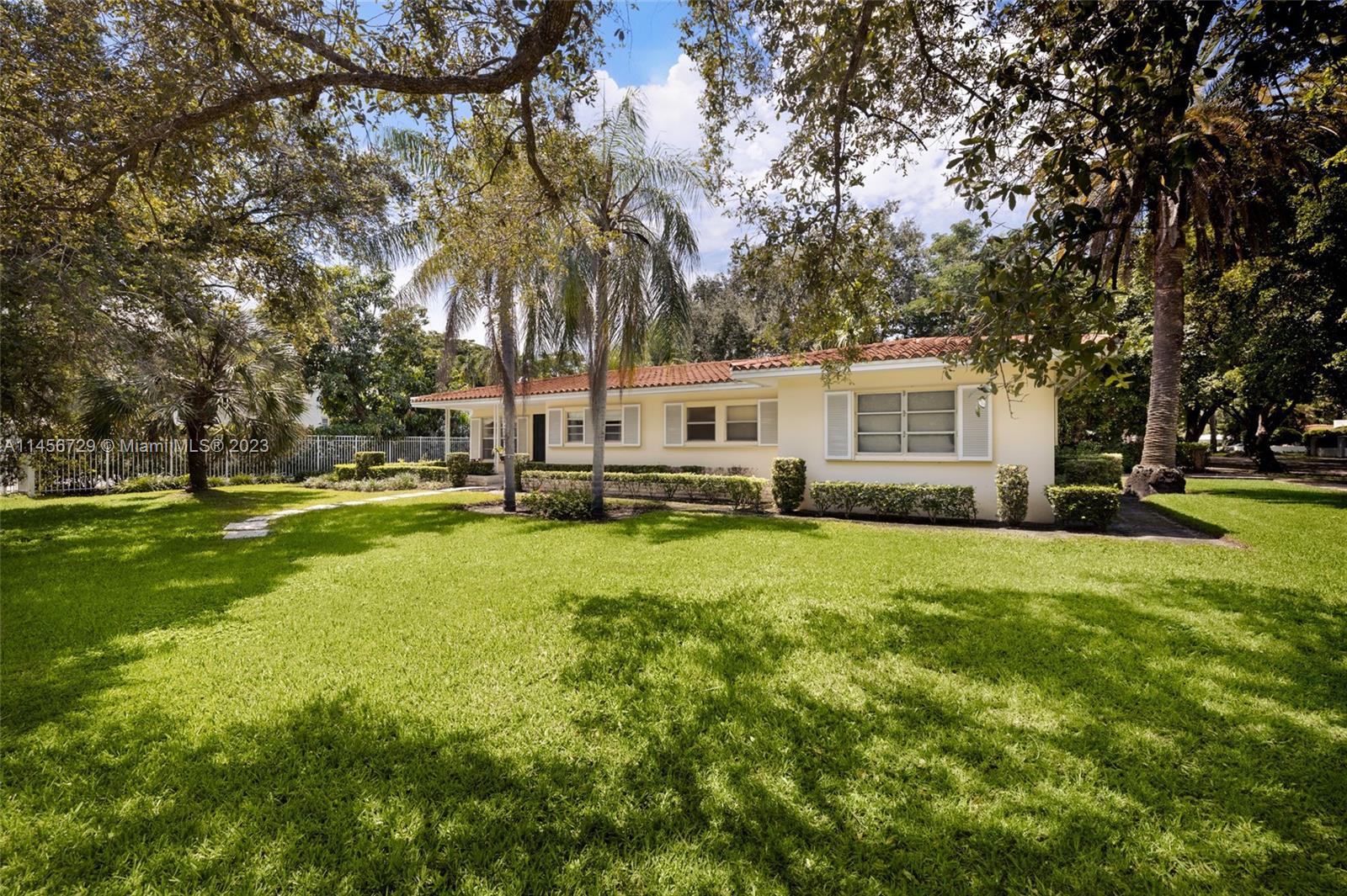 Photo of 5100 San Amaro Dr in Coral Gables, FL