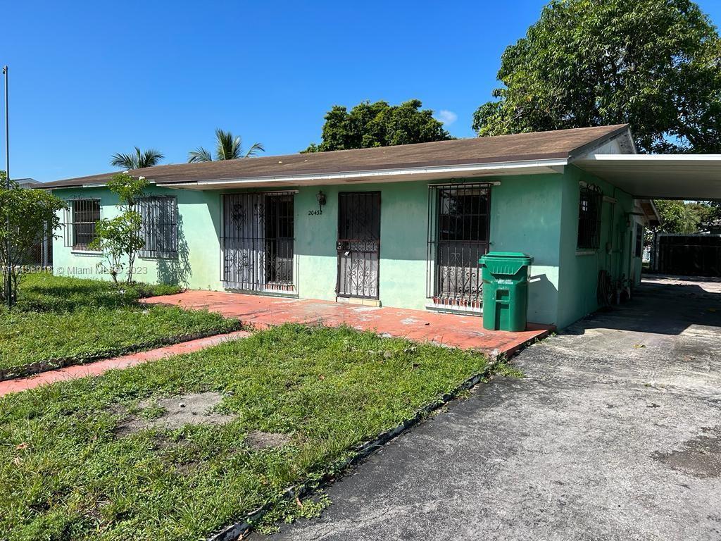 Photo of 20432 NW 43rd Ct in Miami Gardens, FL