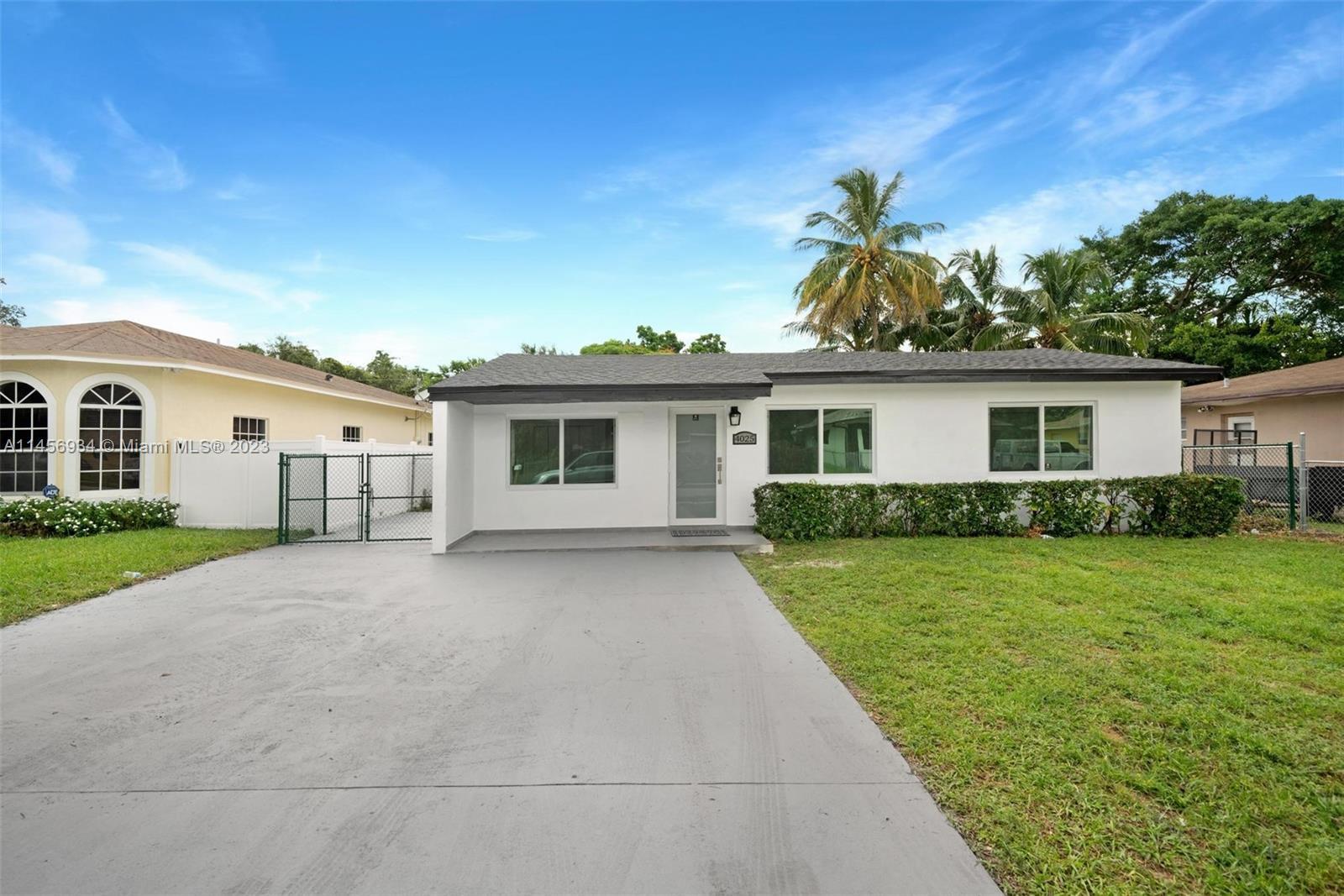 Photo of 4025 SW 26th St in West Park, FL
