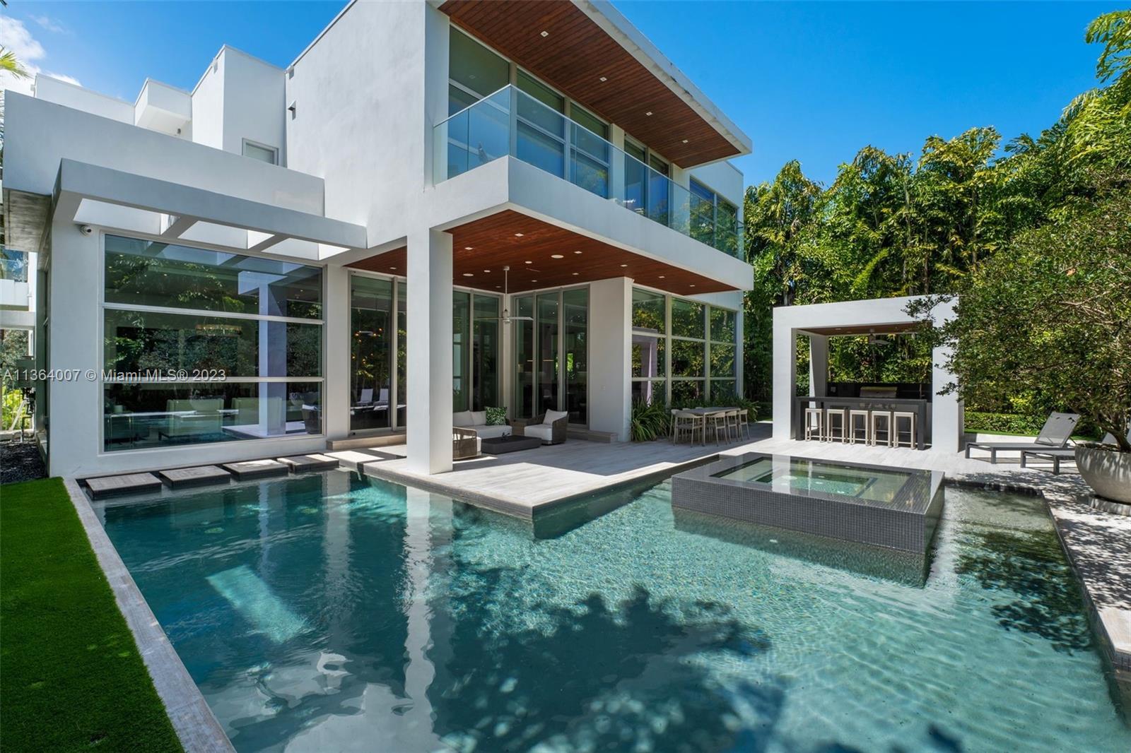 Photo of 675 Golden Beach Dr in Golden Beach, FL