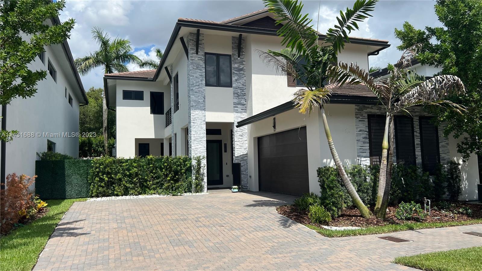 Photo of 8127 NW 48th Ter in Doral, FL