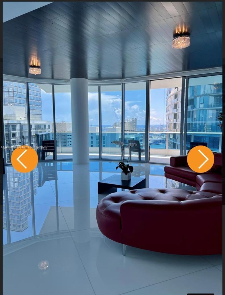 Exclusive modern double "ONE OF A KIND" lower penthouse at Epic Condo, Downtown Miami, 2bed/2 bath. 